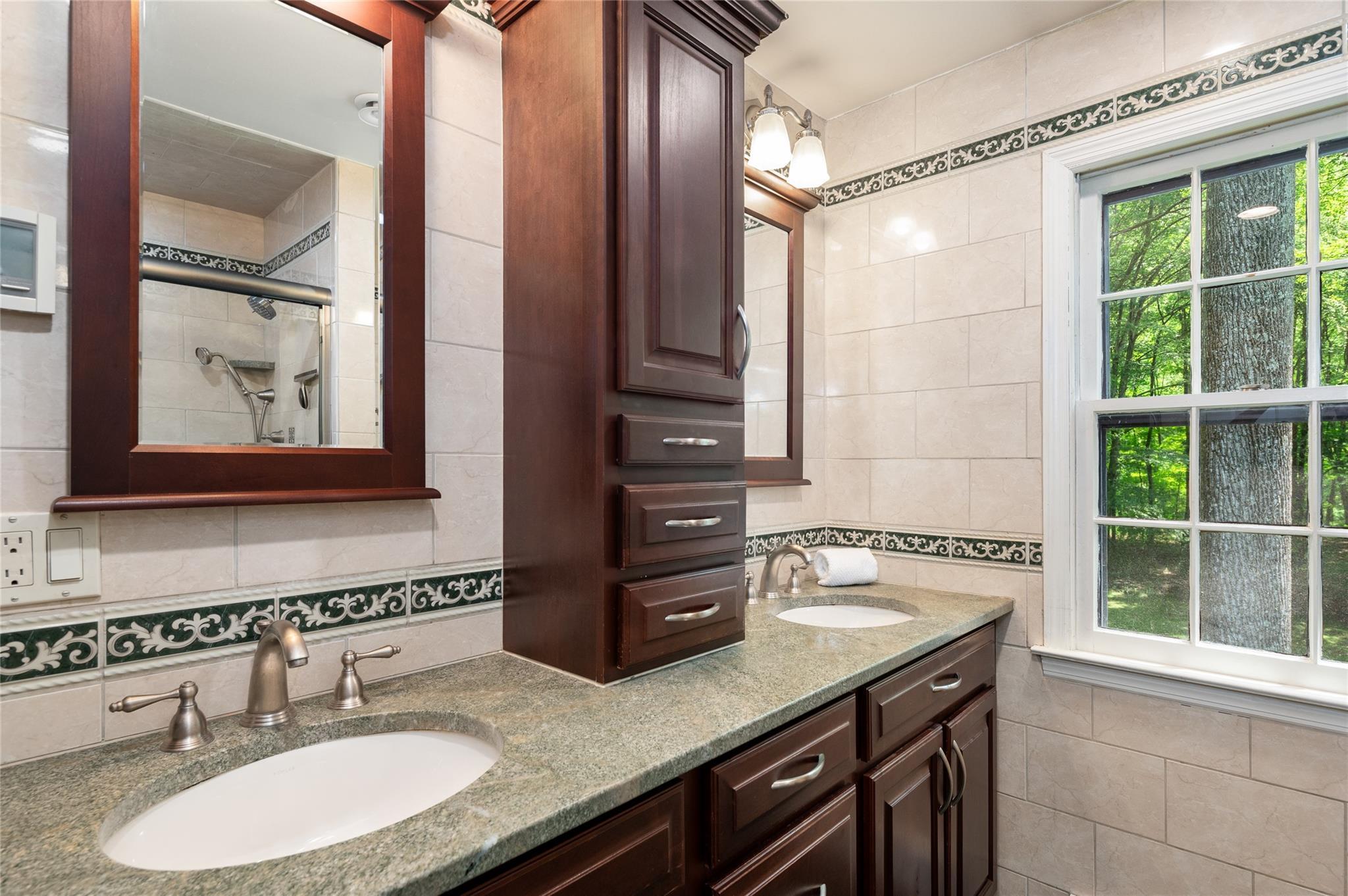 Single Family Indian Hill  Westchester County, NY 10576, MLS-865088-21