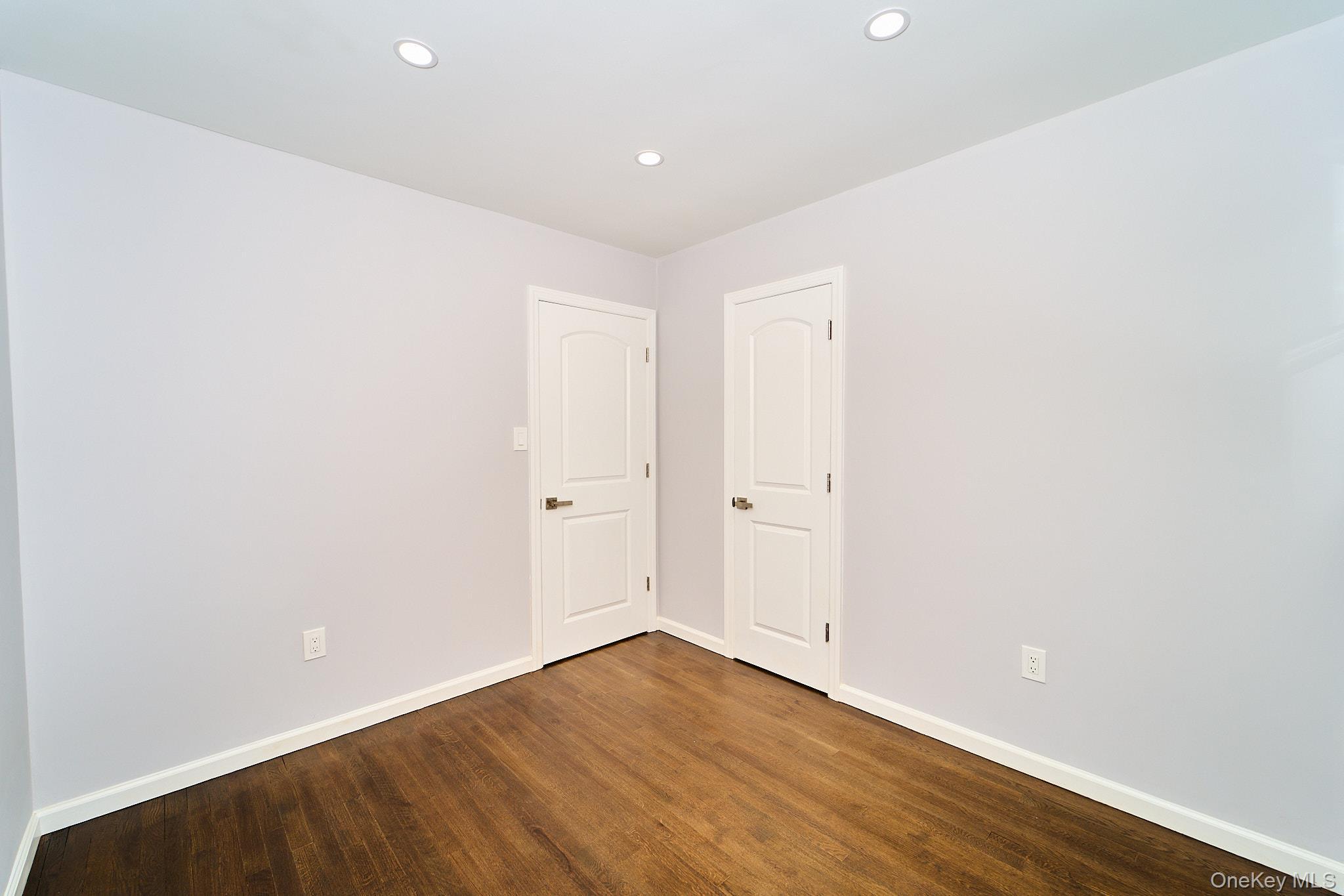 Single Family 7th Nassau County, NY 11714, MLS-865094-10