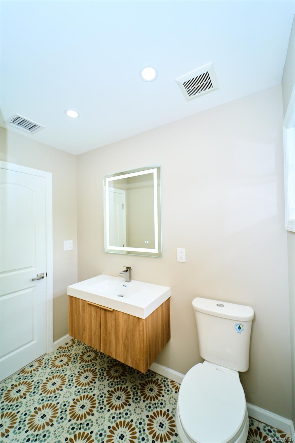 Single Family 7th Nassau County, NY 11714, MLS-865094-15