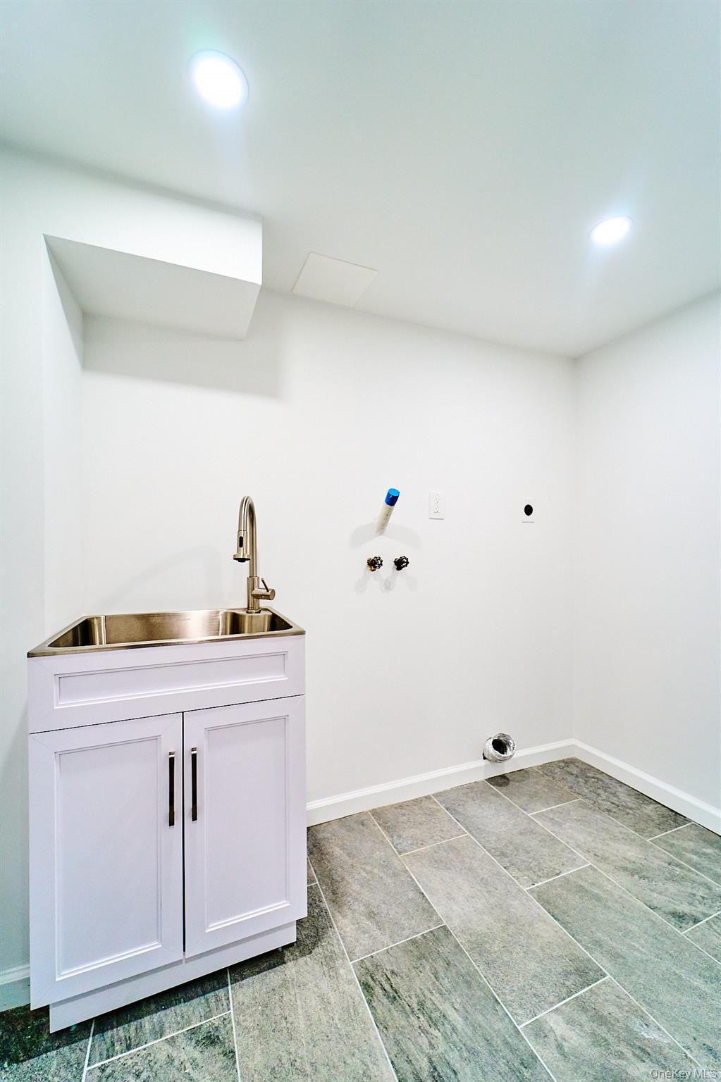 Single Family 7th Nassau County, NY 11714, MLS-865094-18