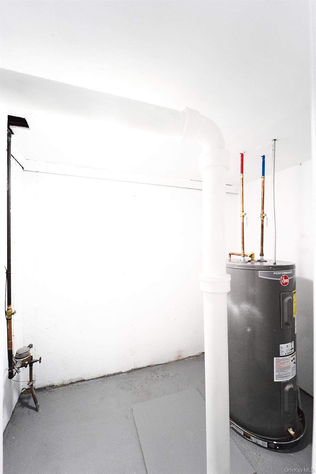 Single Family 7th Nassau County, NY 11714, MLS-865094-25