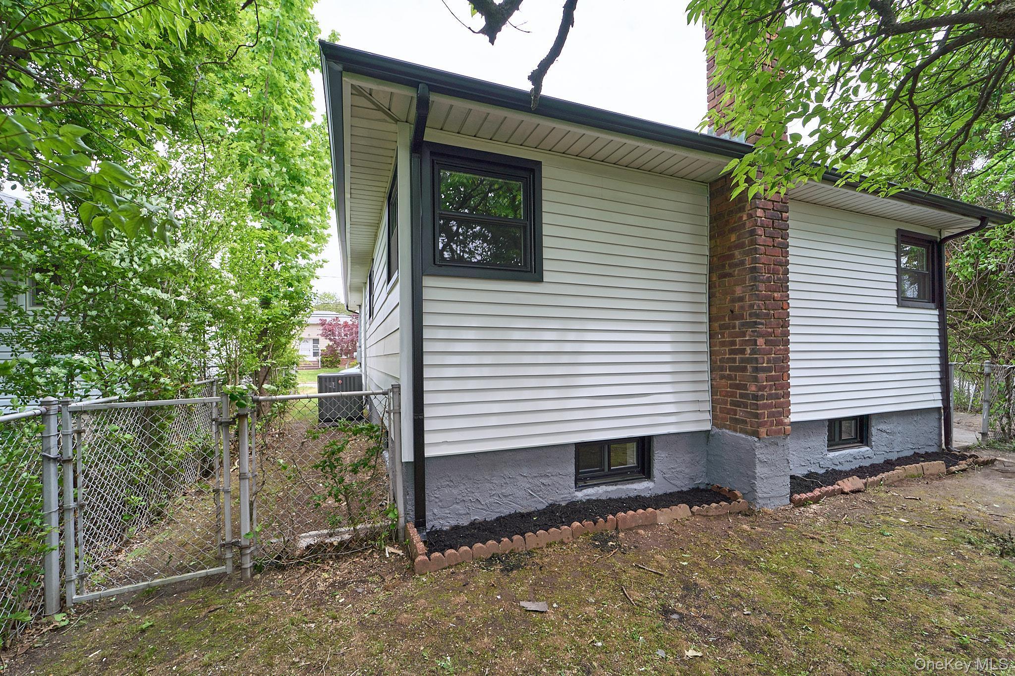 Single Family 7th Nassau County, NY 11714, MLS-865094-30