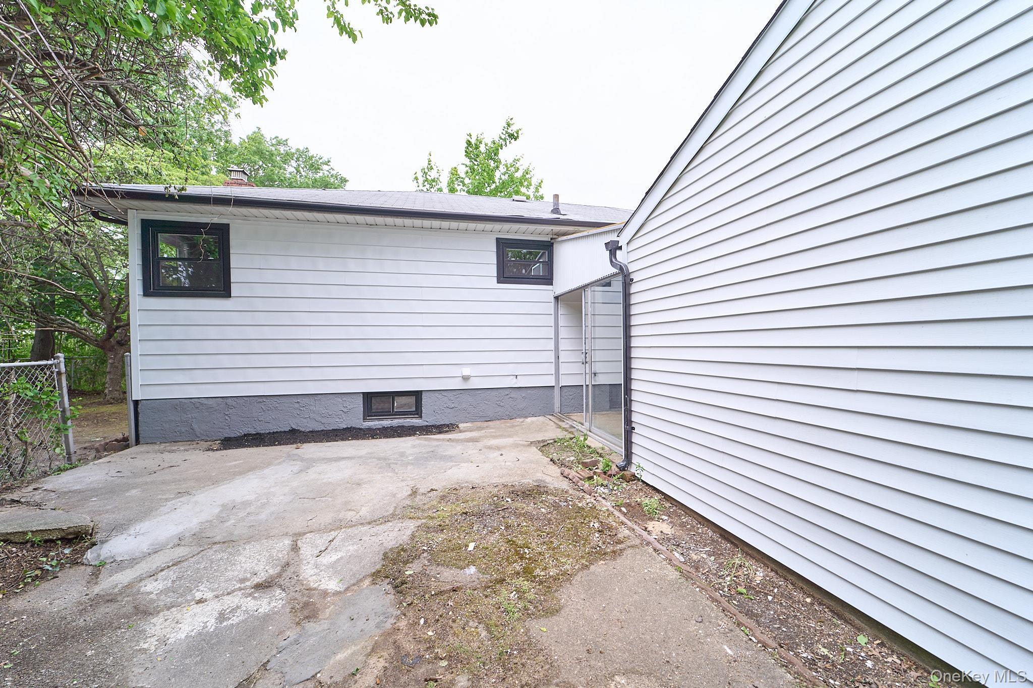 Single Family 7th Nassau County, NY 11714, MLS-865094-33