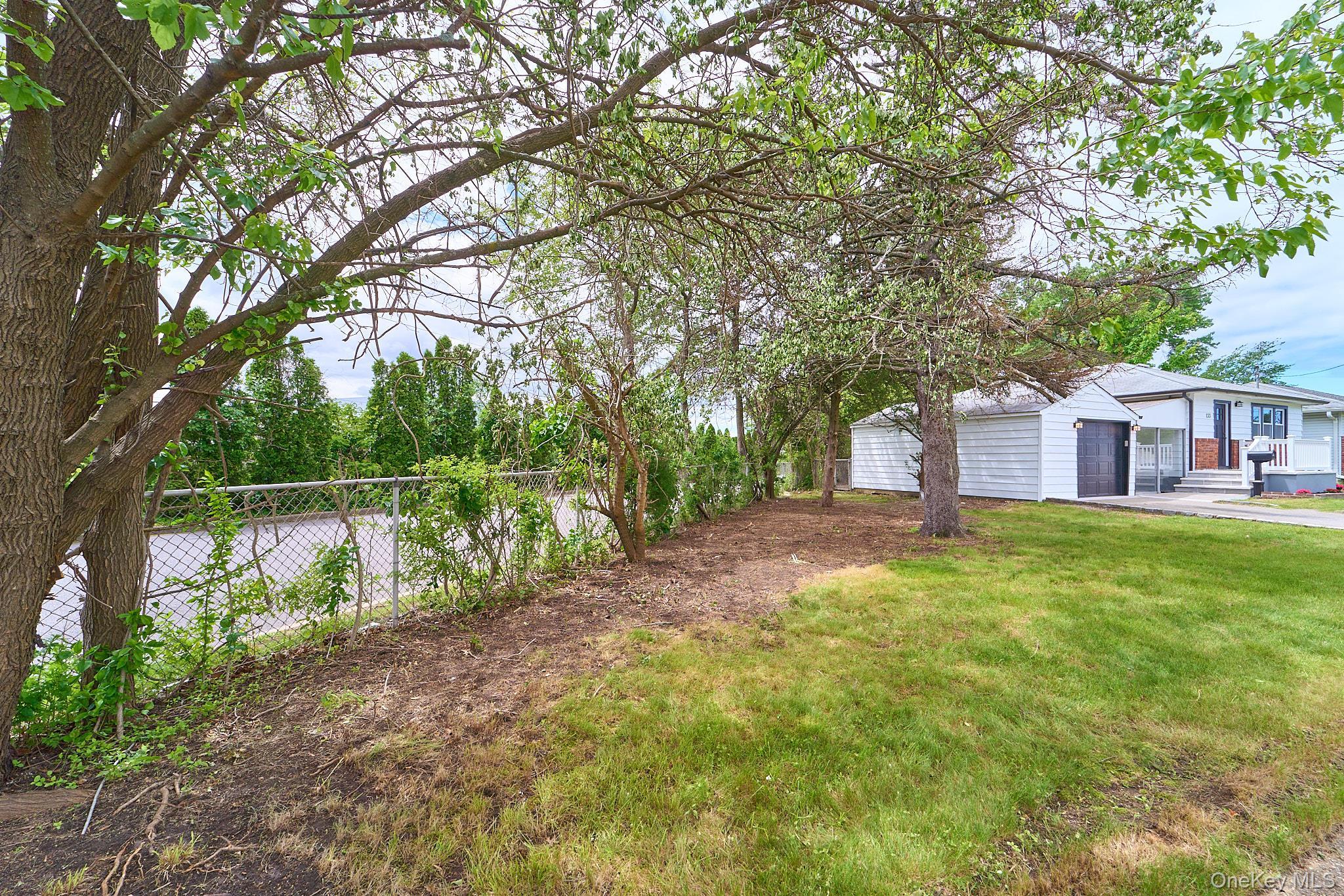 Single Family 7th Nassau County, NY 11714, MLS-865094-37