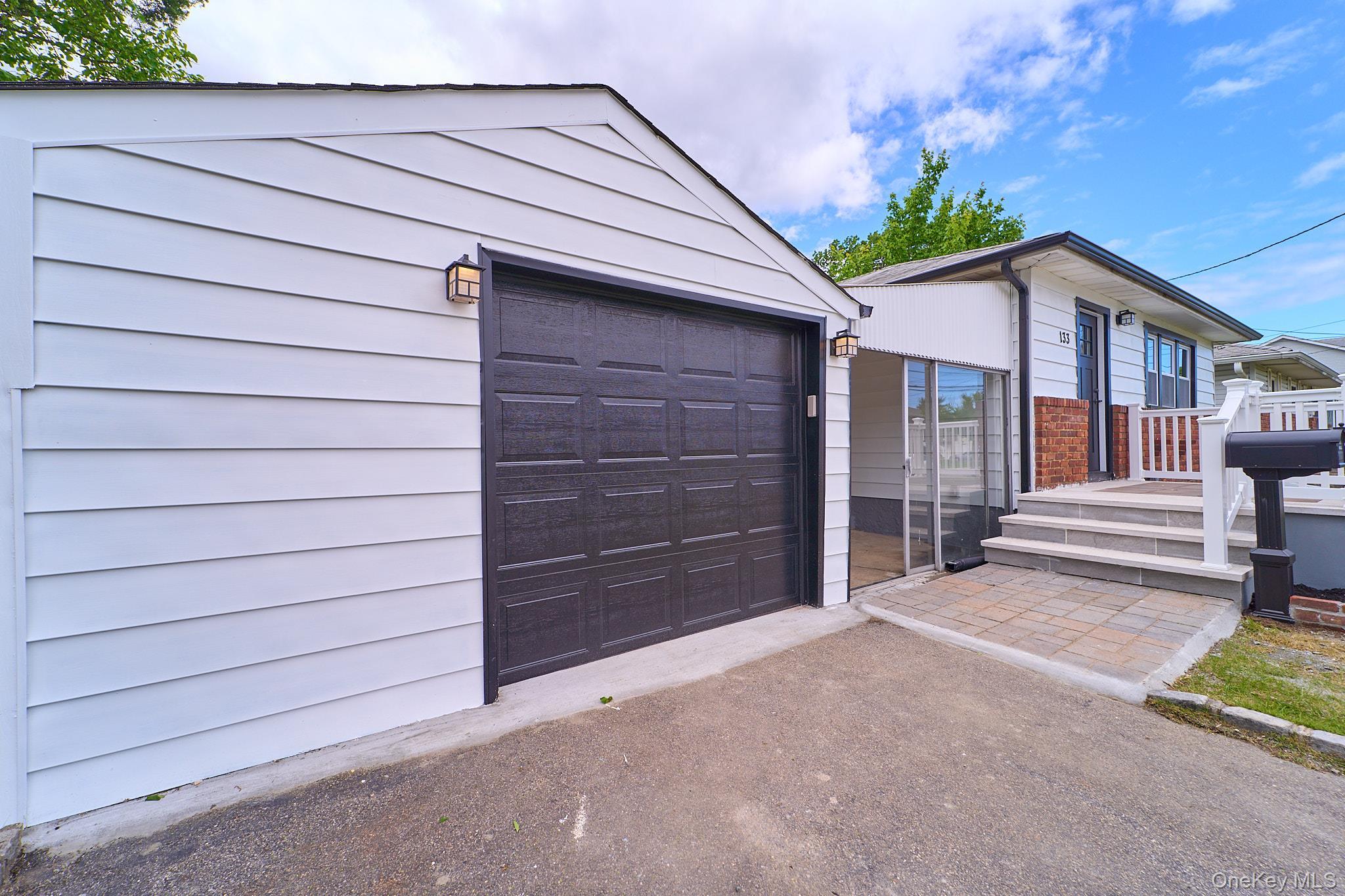 Single Family 7th  Nassau County, NY 11714, MLS-865094-39