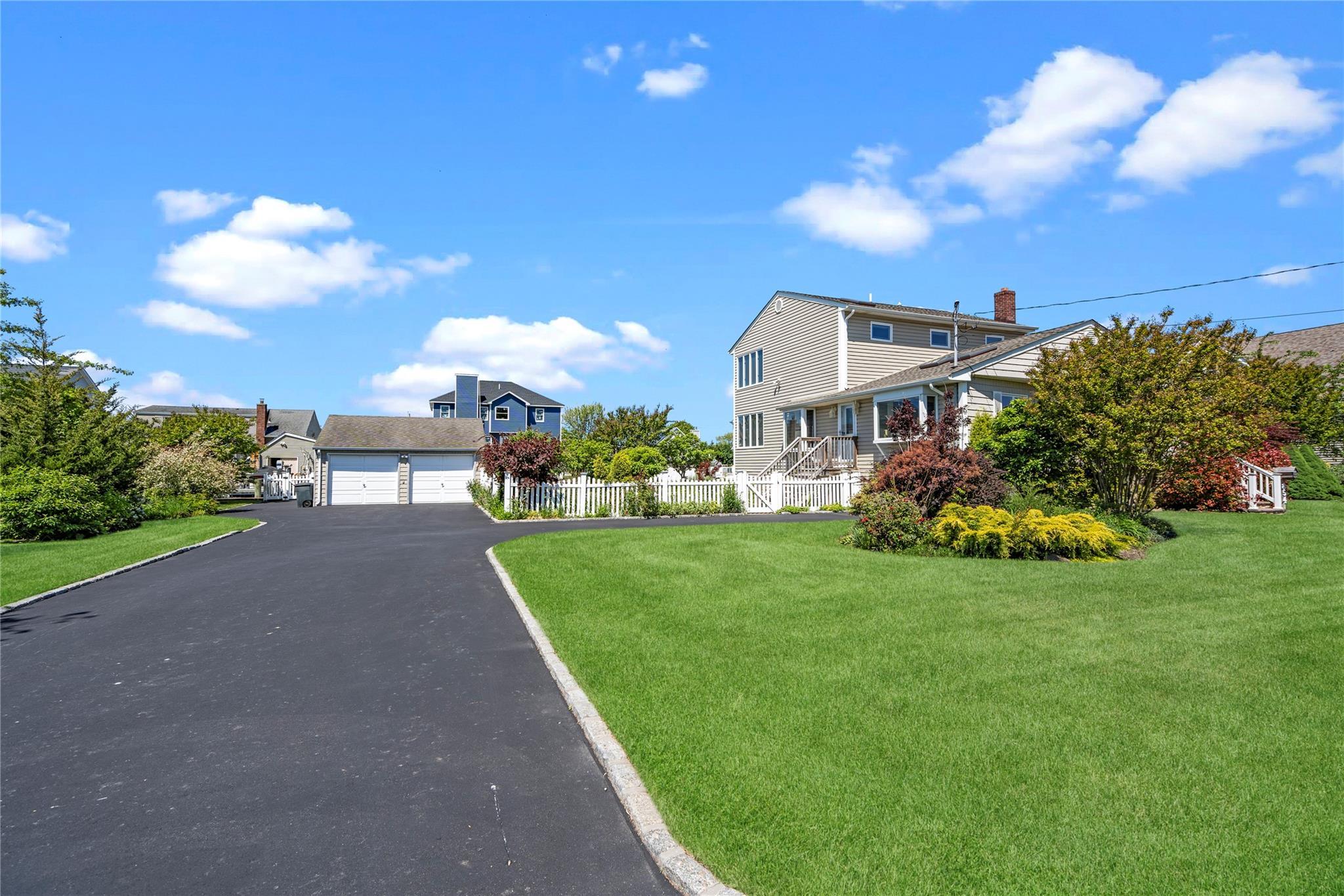 Single Family Bay  Suffolk County, NY 11795, MLS-865103-2