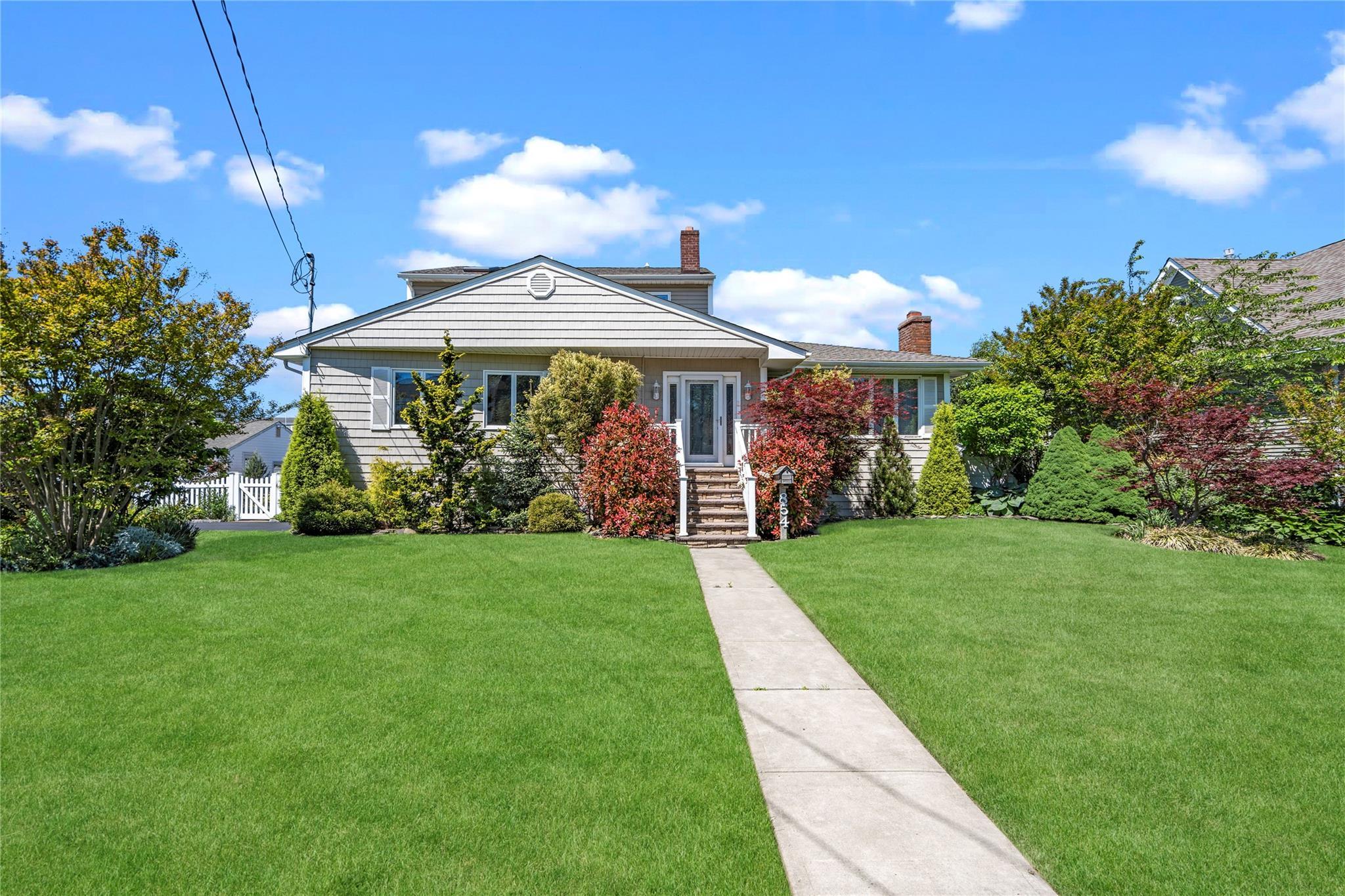 Single Family Bay  Suffolk County, NY 11795, MLS-865103-3