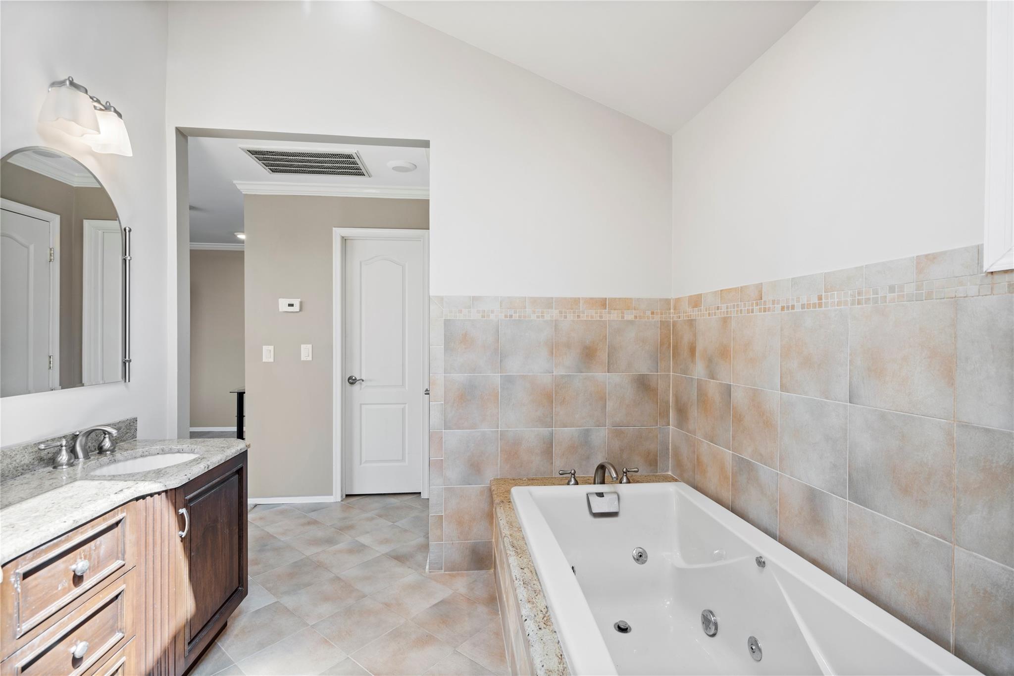 Single Family Bay  Suffolk County, NY 11795, MLS-865103-32