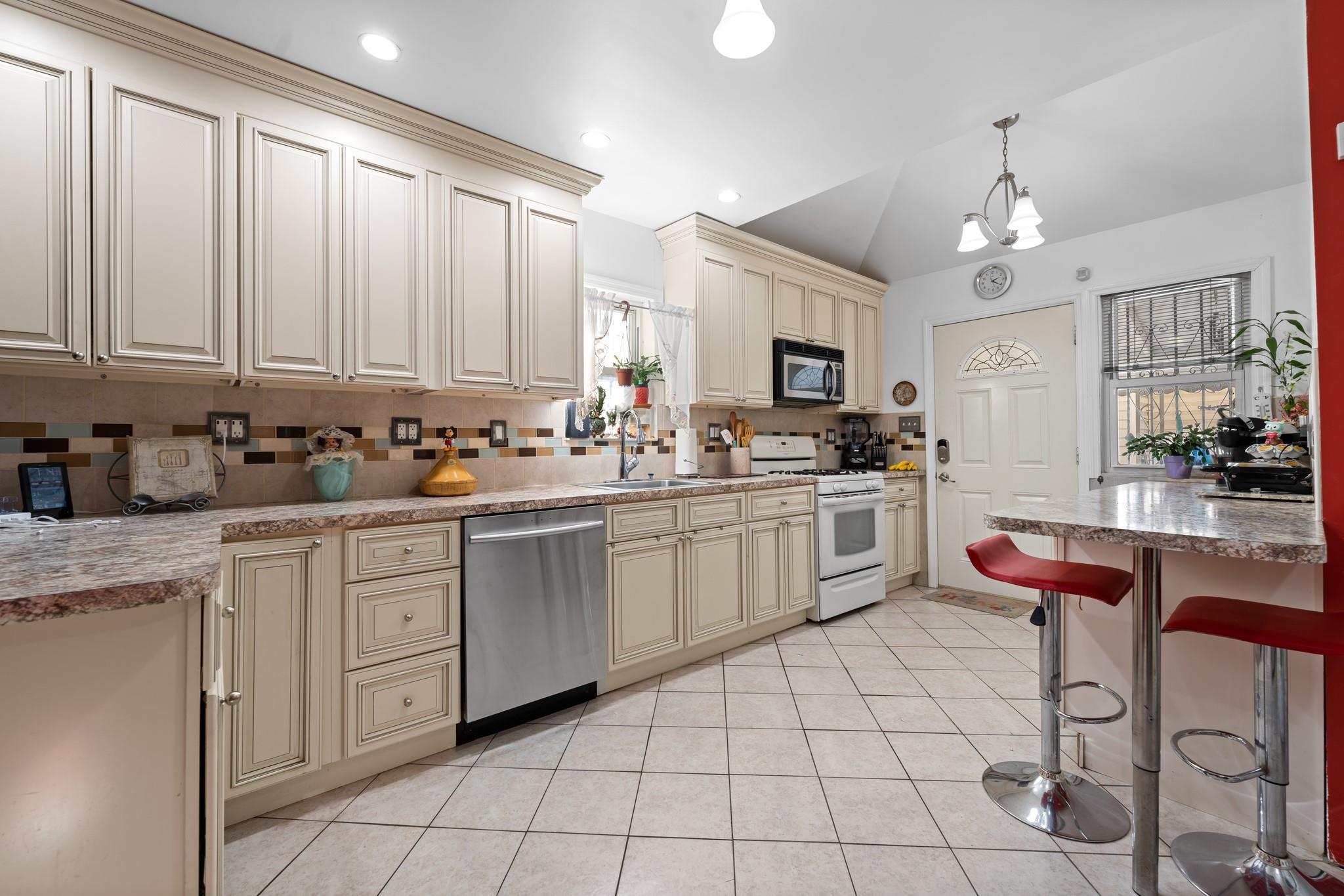 Single Family 130th  Queens, NY 11418, MLS-865107-10