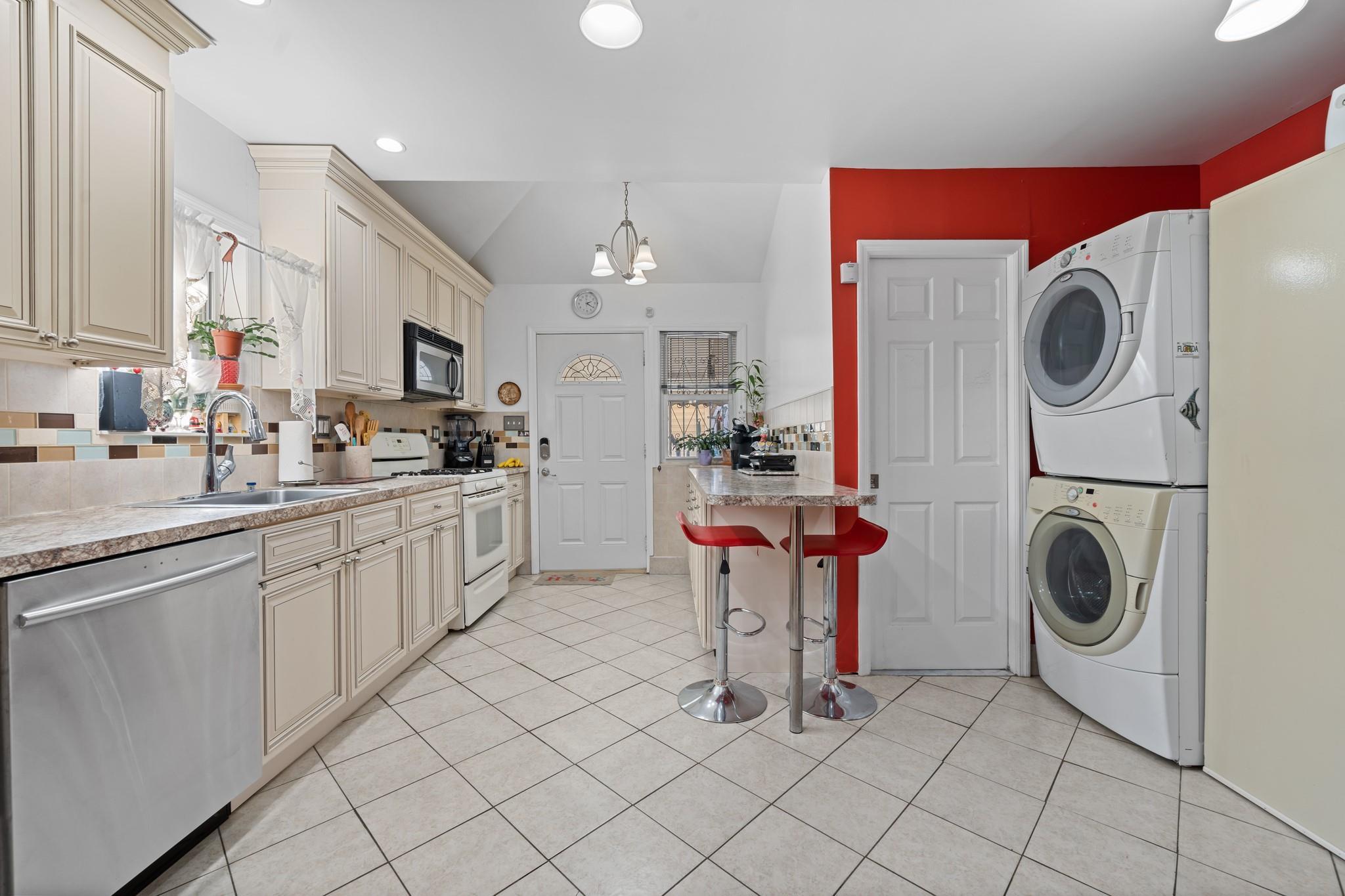 Single Family 130th  Queens, NY 11418, MLS-865107-11
