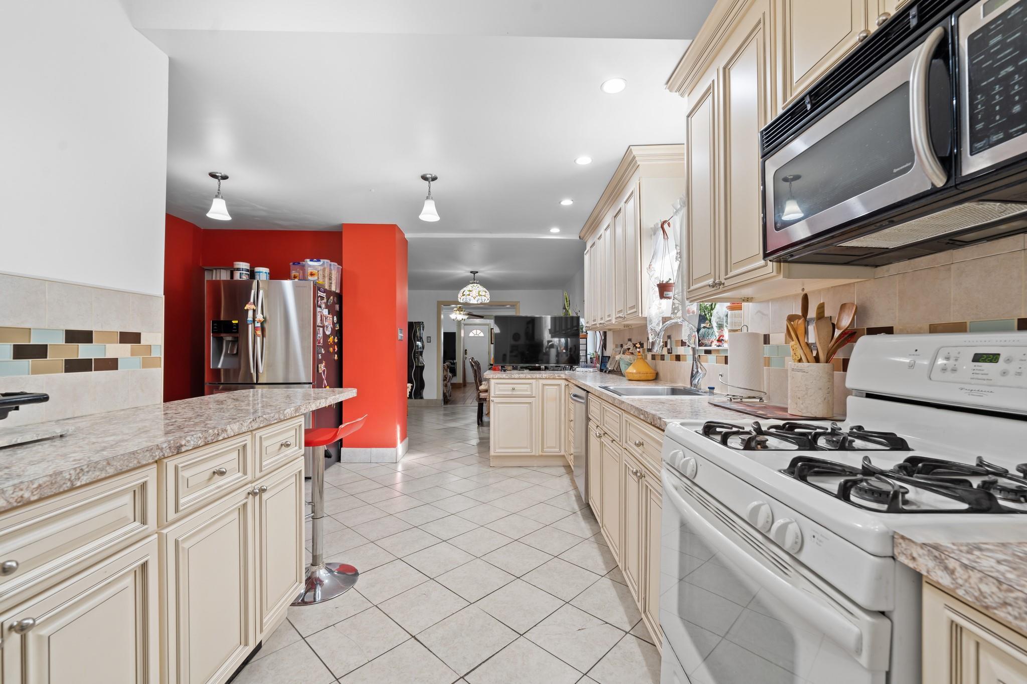 Single Family 130th  Queens, NY 11418, MLS-865107-9