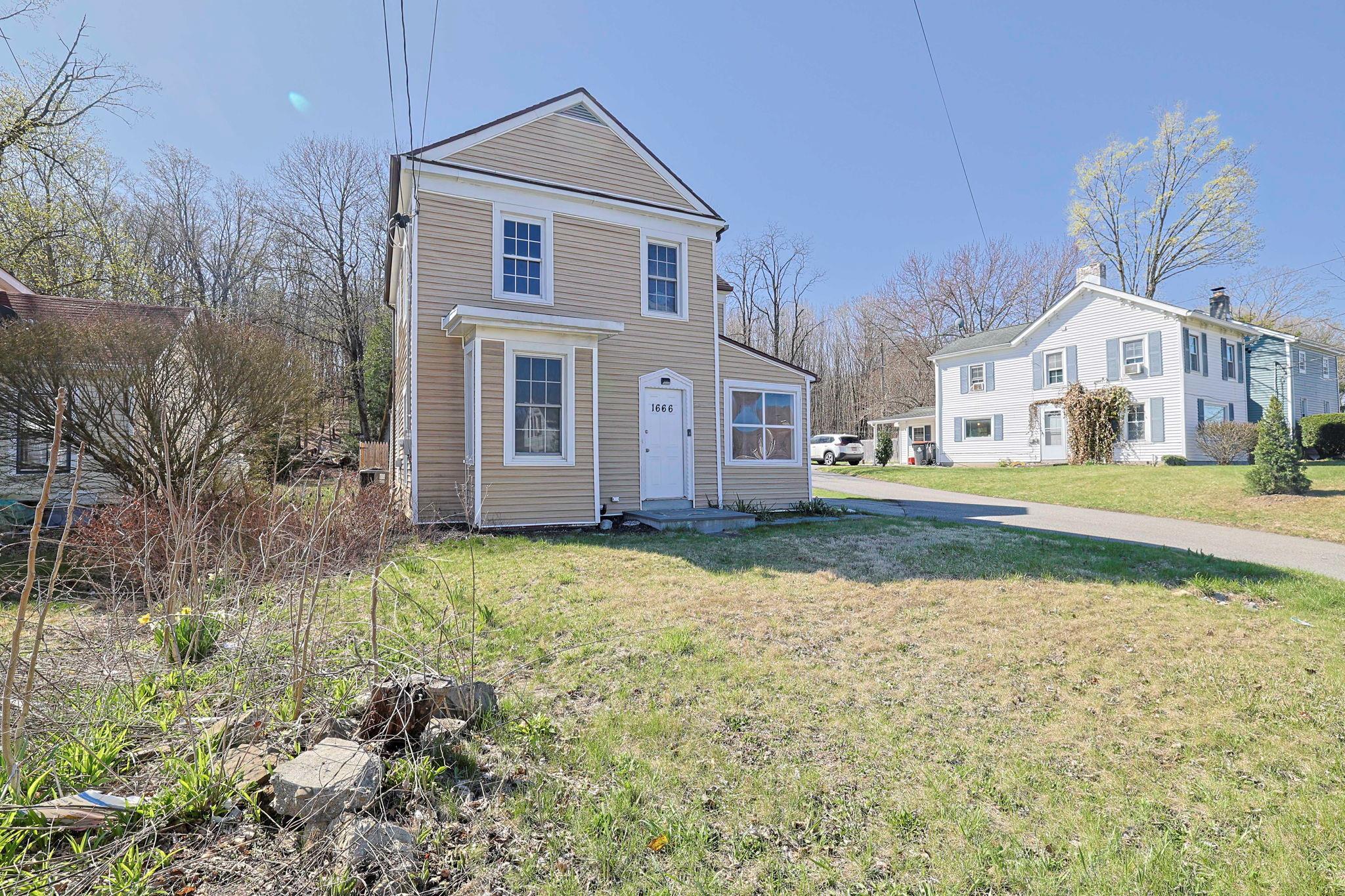 Single Family Main  Dutchess County, NY 12569, MLS-865108-28