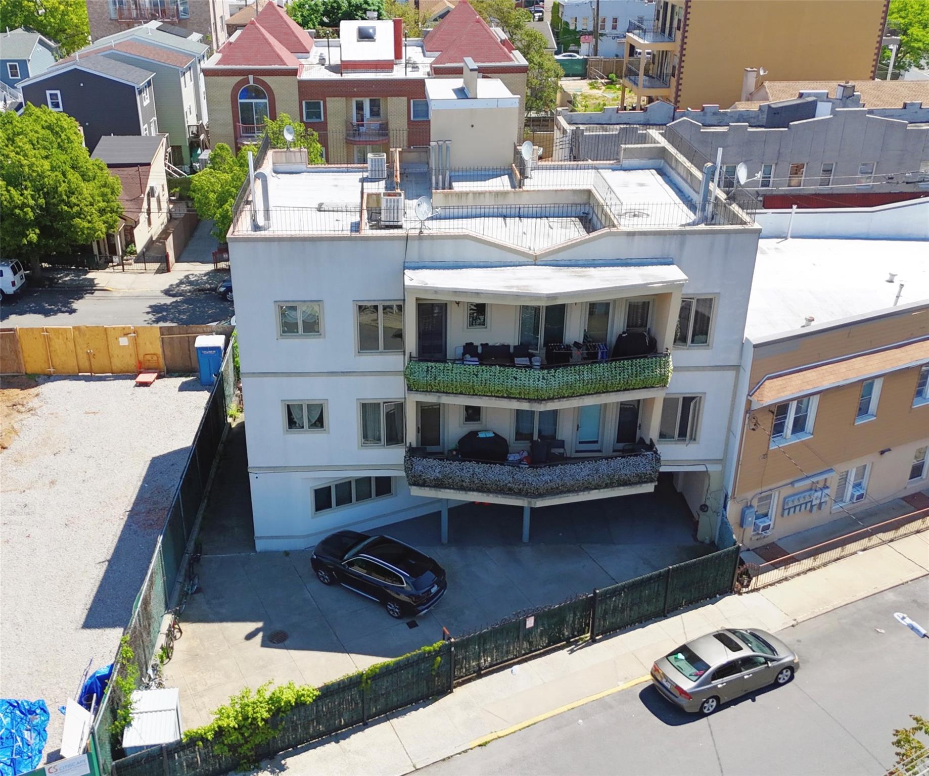 Single Family Brown  Brooklyn, NY 11235, MLS-865115-4