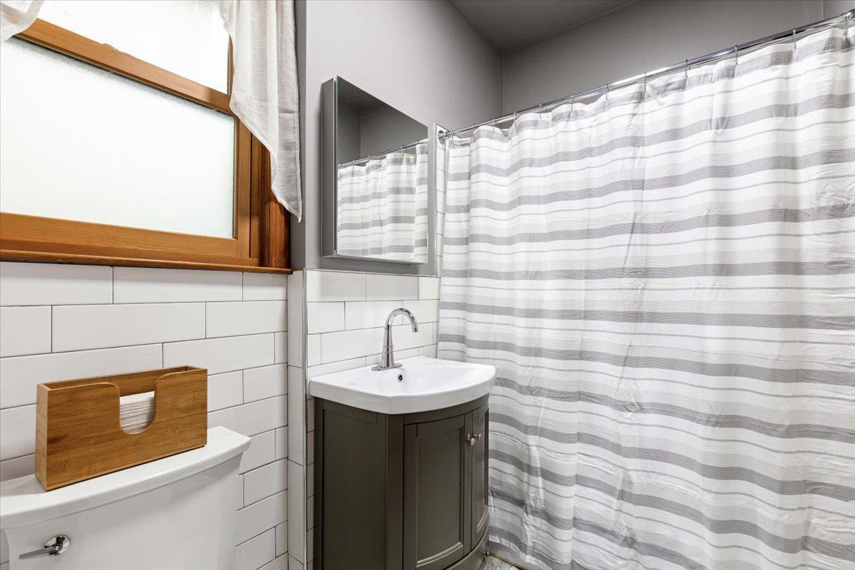 Single Family Gillespie  Bronx, NY 10461, MLS-865131-13