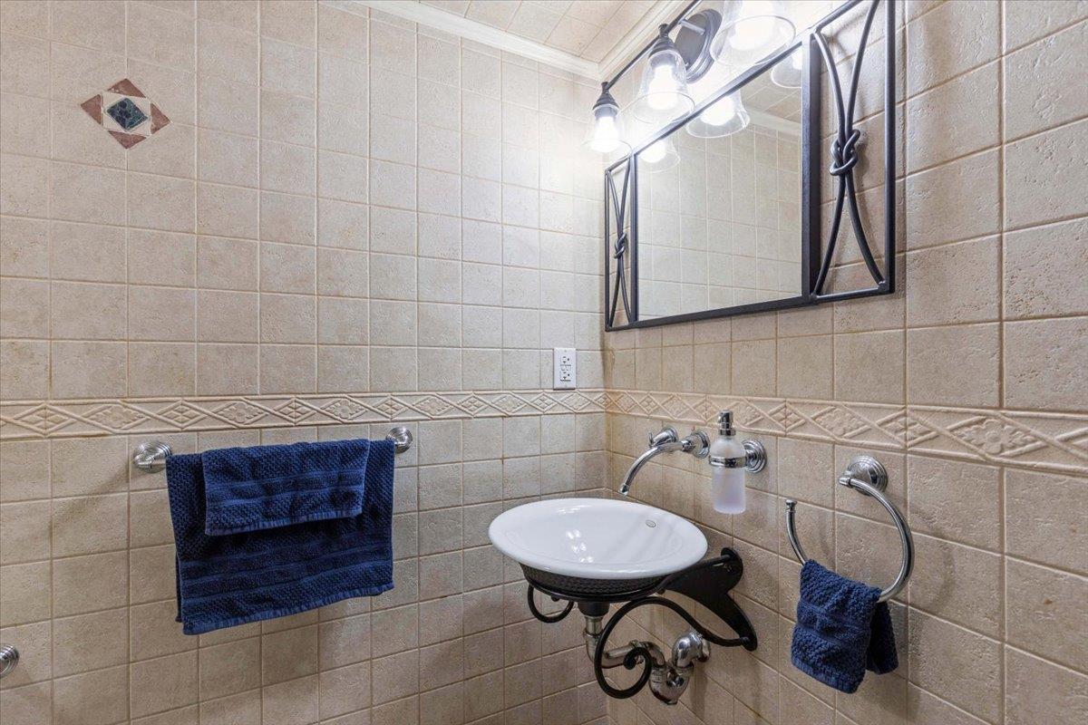 Single Family Gillespie  Bronx, NY 10461, MLS-865131-26