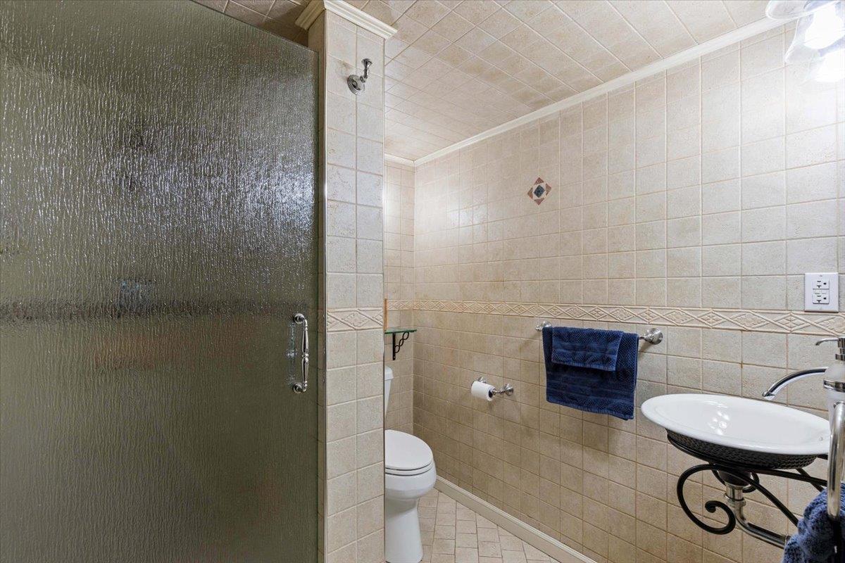 Single Family Gillespie  Bronx, NY 10461, MLS-865131-27
