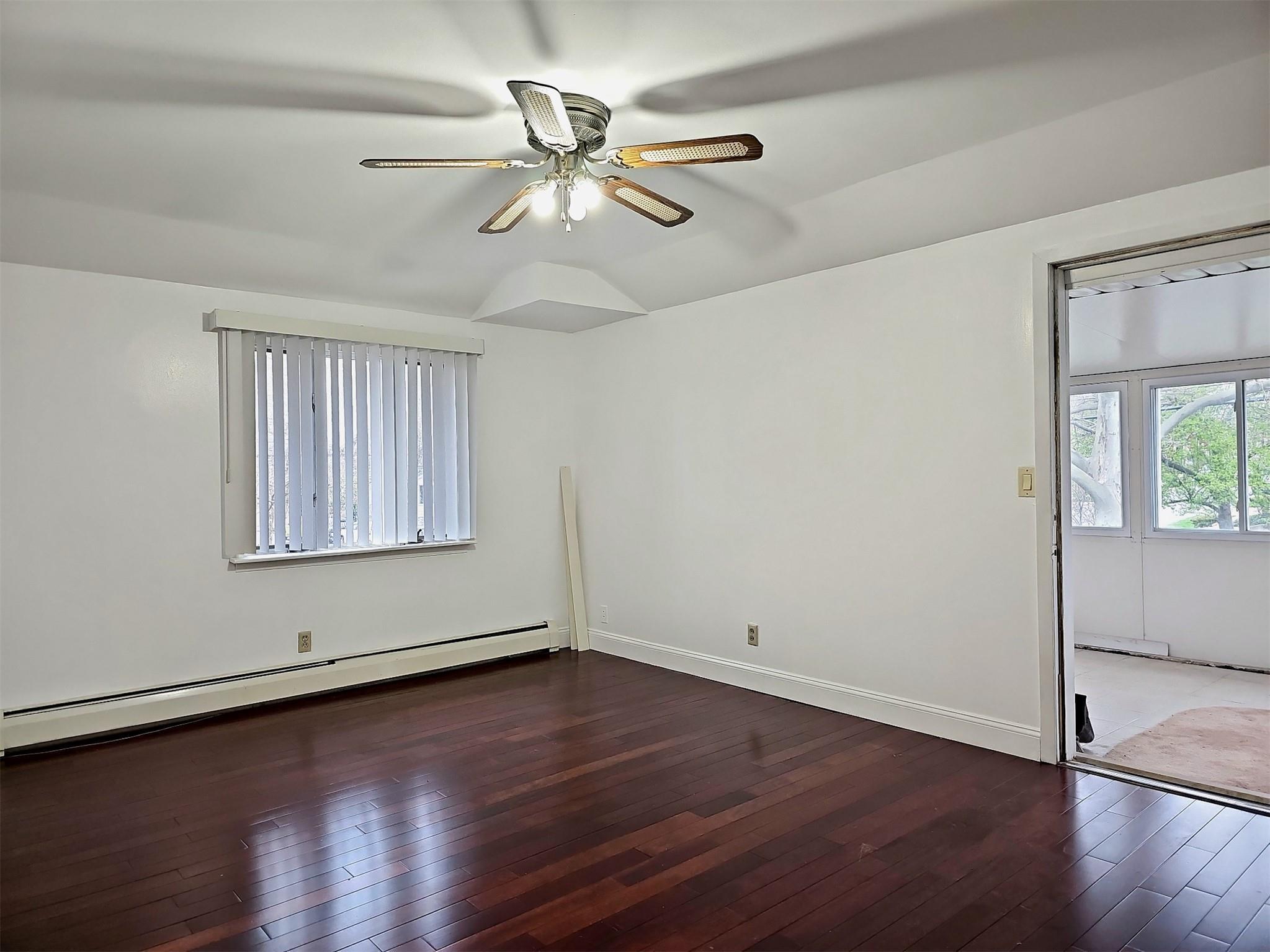 Single Family 11  Queens, NY 11357, MLS-865144-10