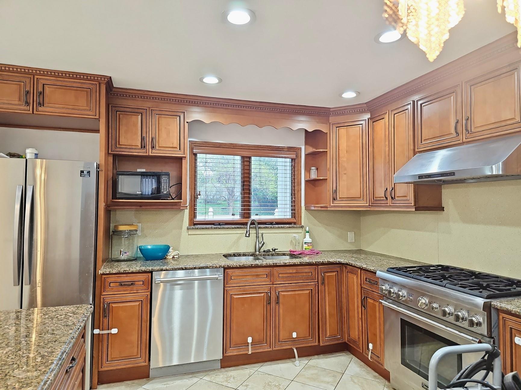 Single Family 11  Queens, NY 11357, MLS-865144-18