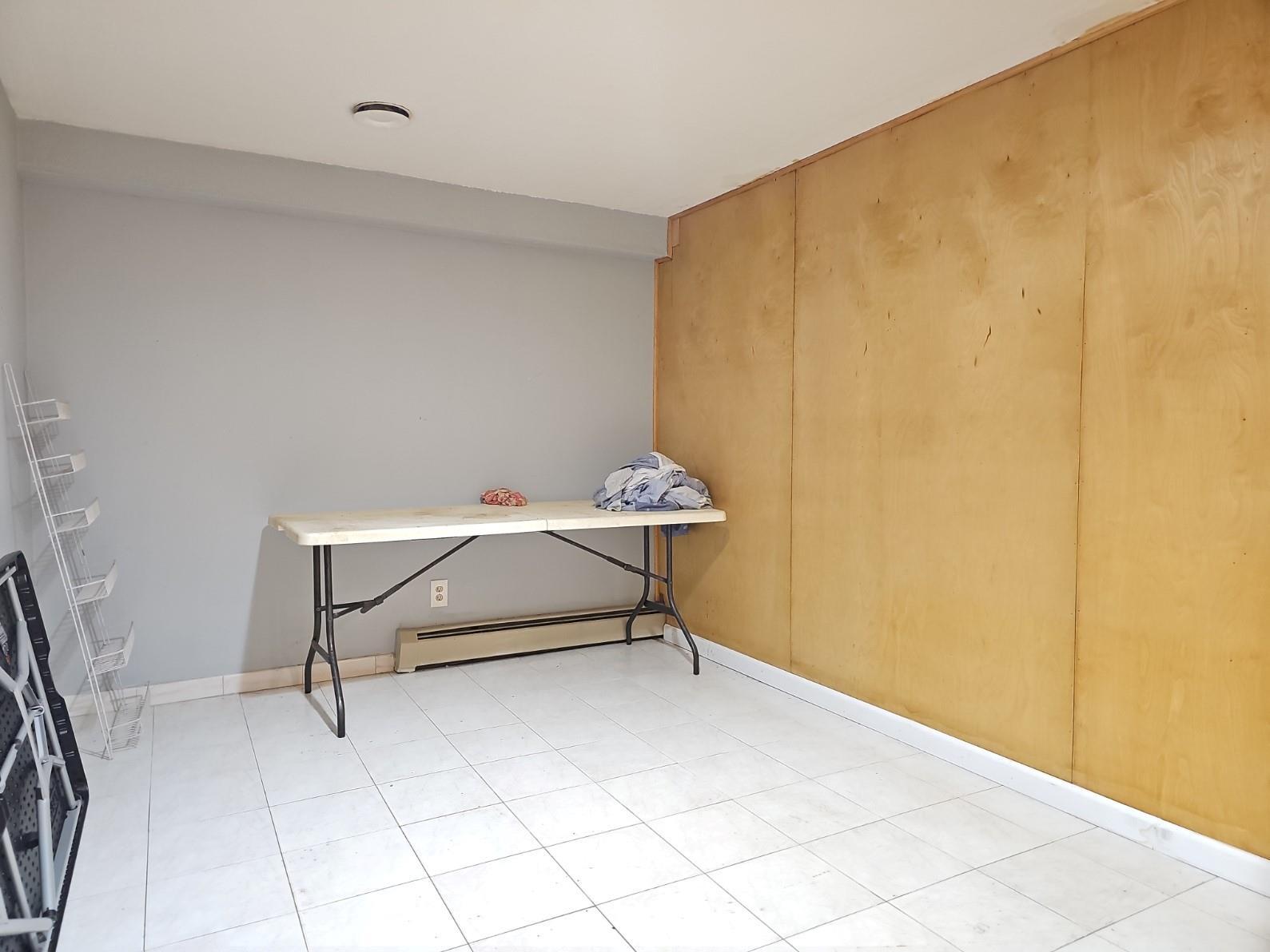 Single Family 11  Queens, NY 11357, MLS-865144-30