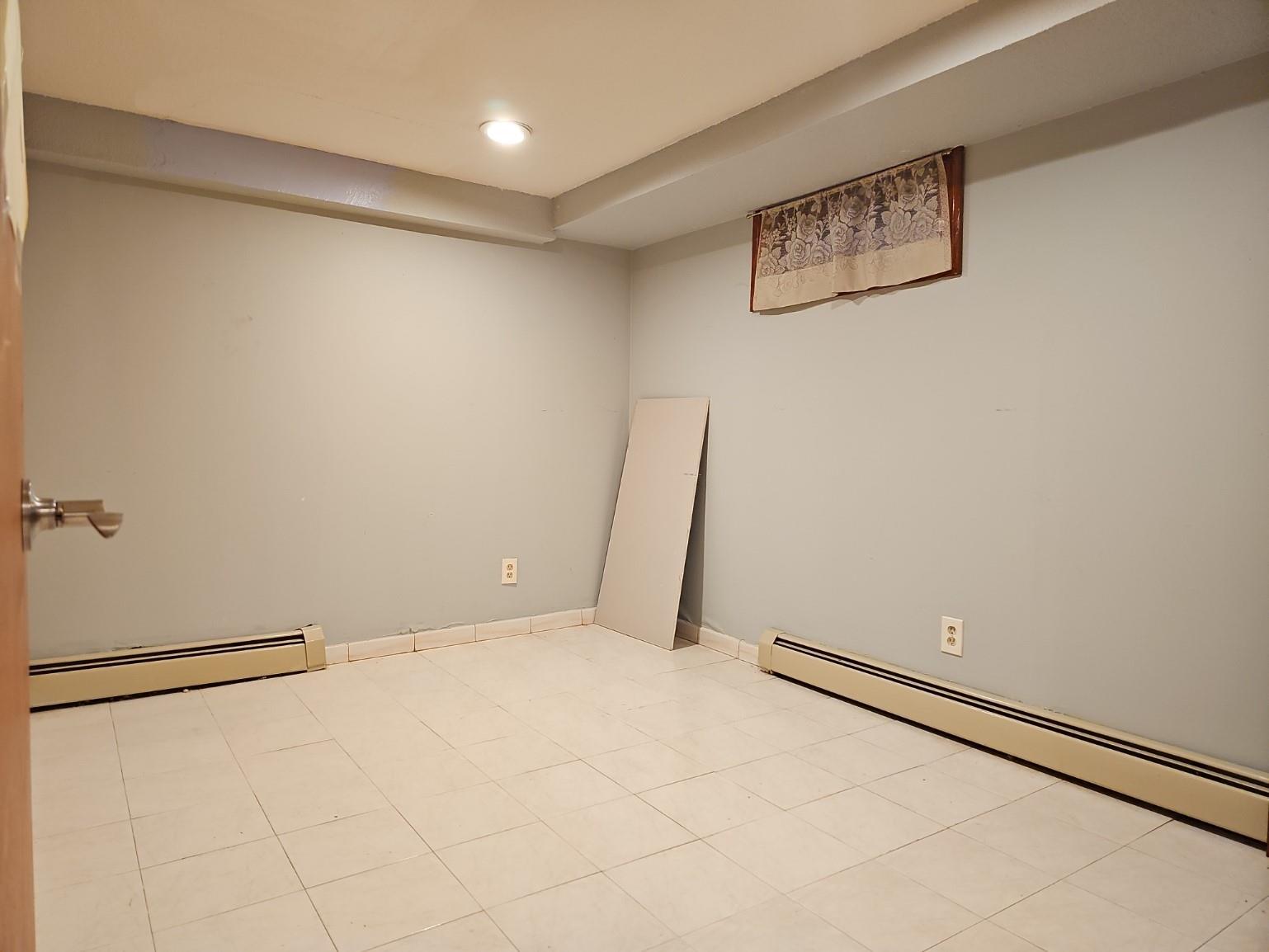 Single Family 11  Queens, NY 11357, MLS-865144-32