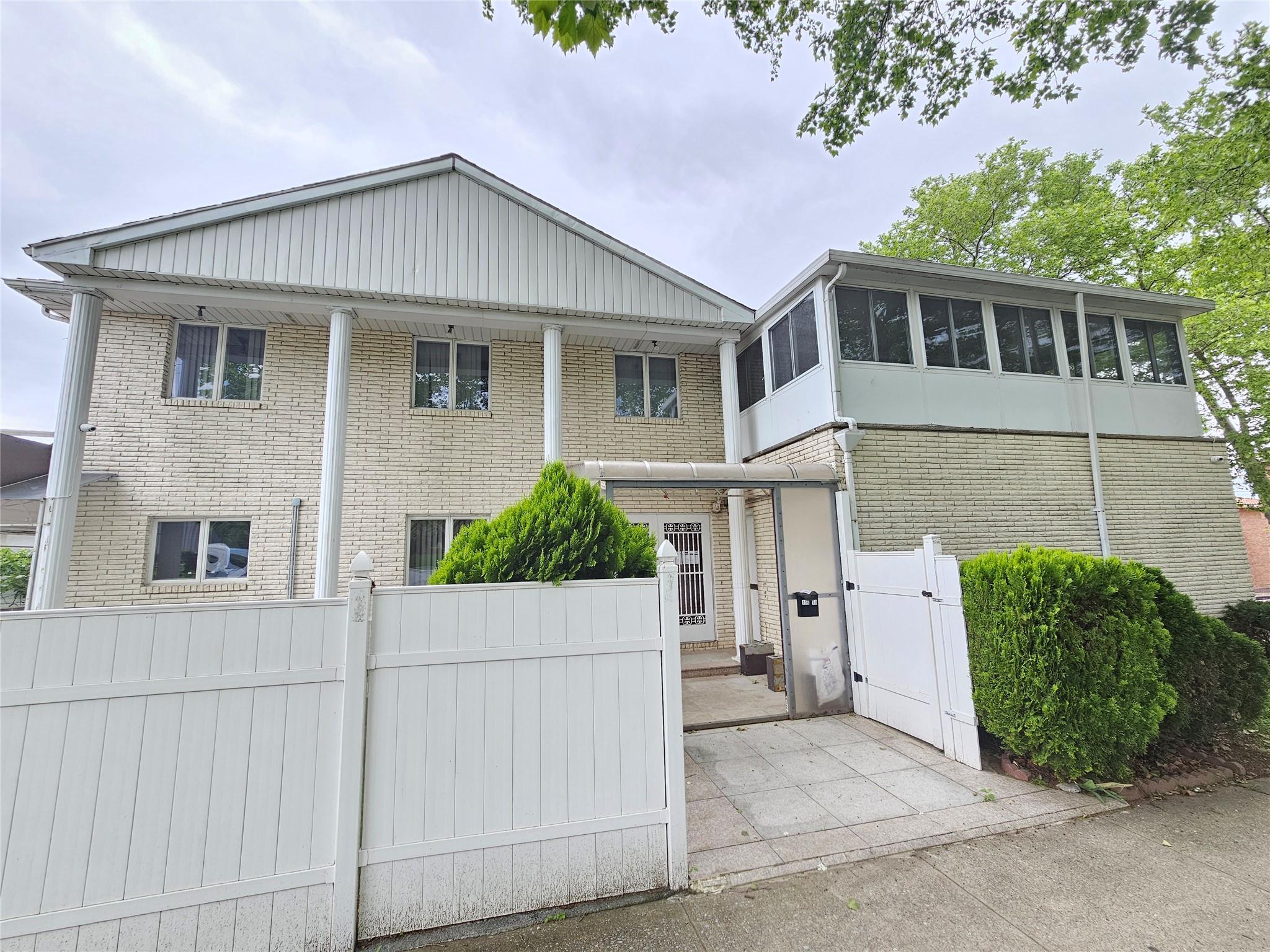Single Family 11  Queens, NY 11357, MLS-865144-37
