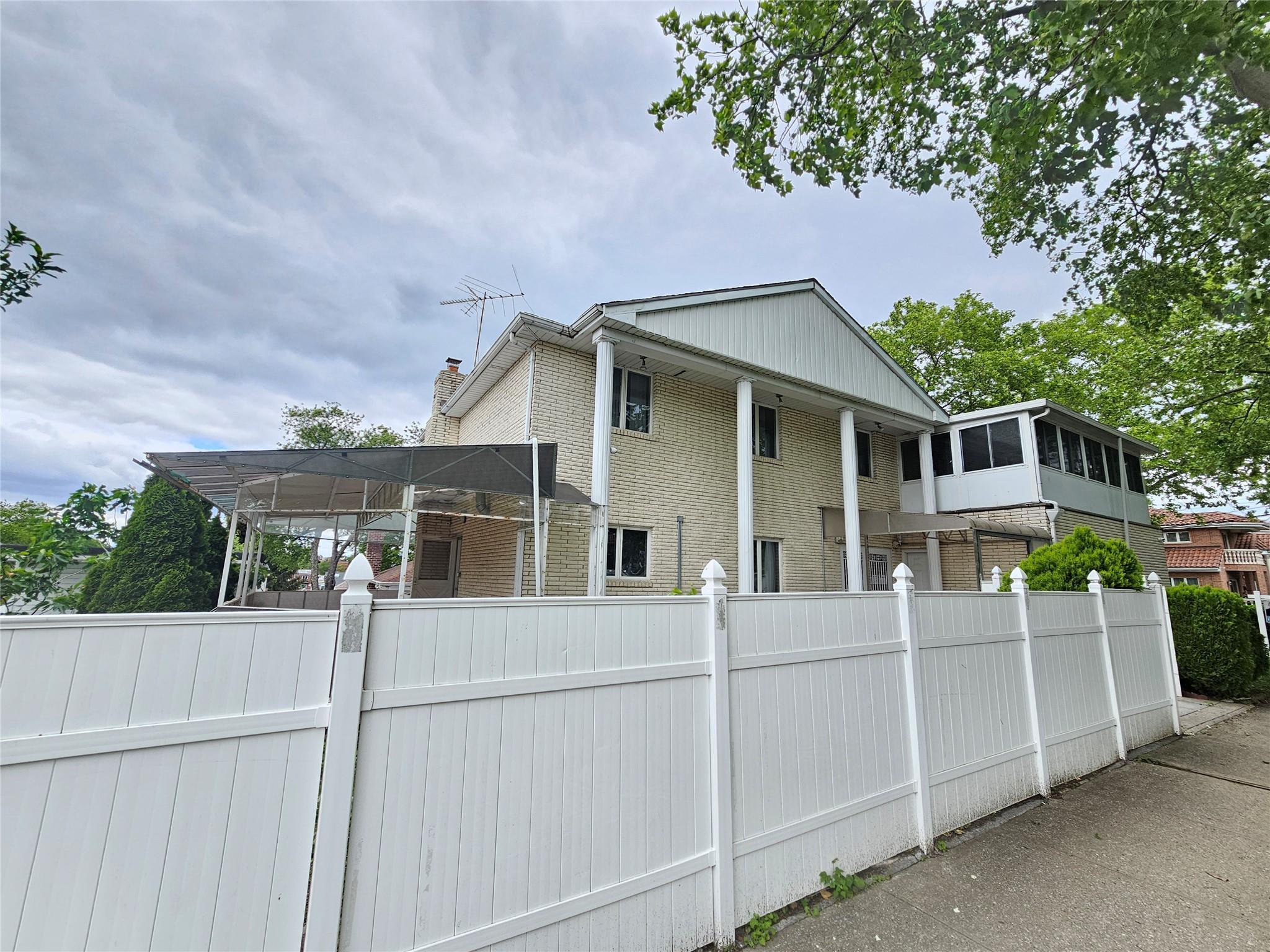 Single Family 11  Queens, NY 11357, MLS-865144-38