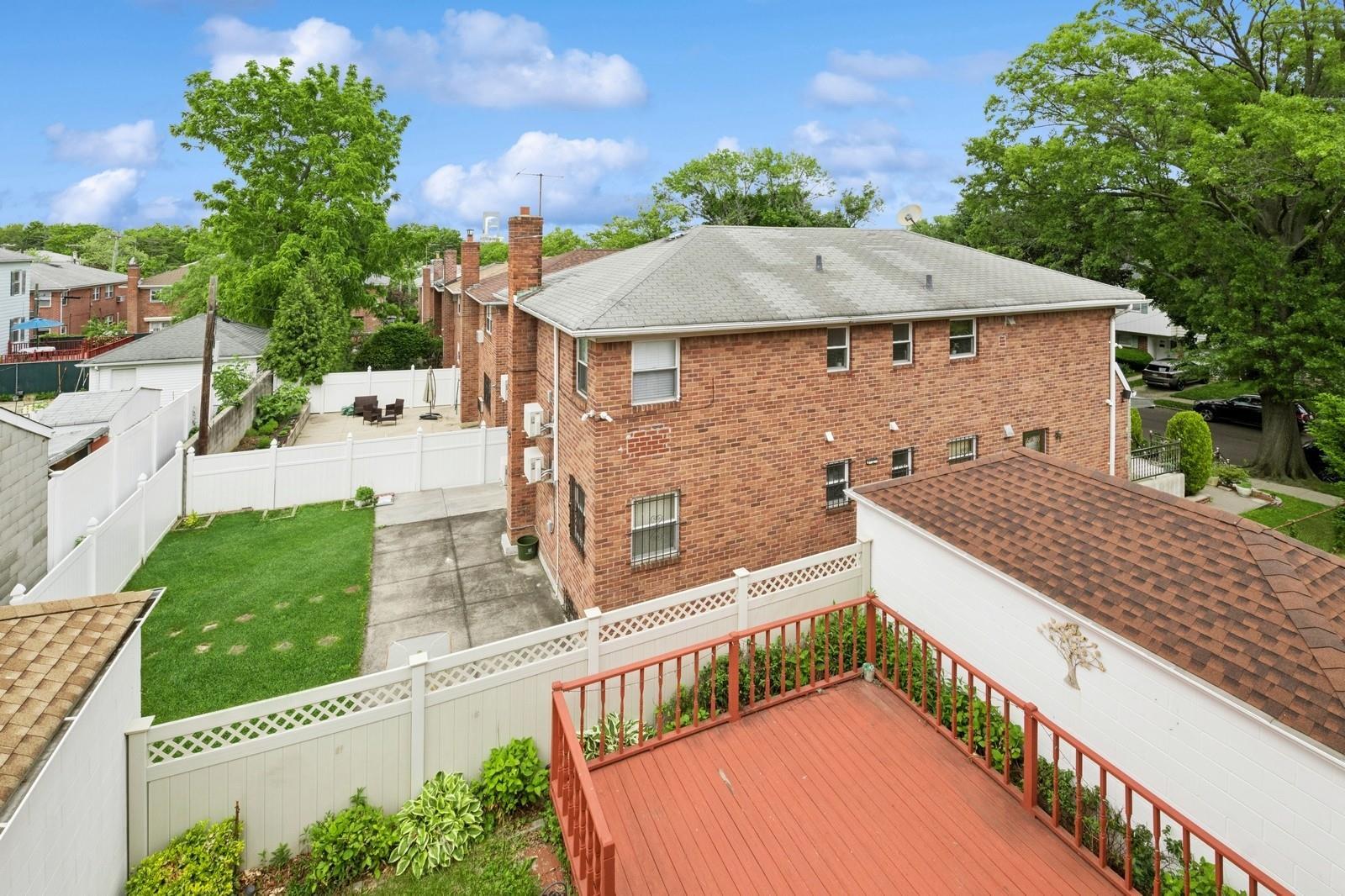 Single Family 16 Ave  Queens, NY 11360, MLS-865152-33
