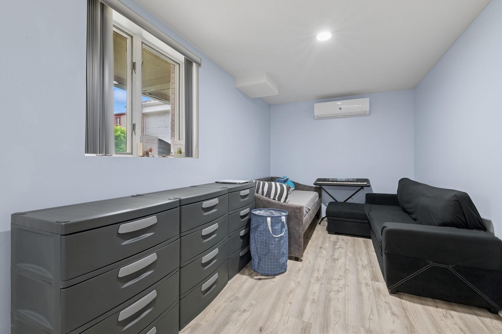 Single Family 16 Ave  Queens, NY 11360, MLS-865152-38