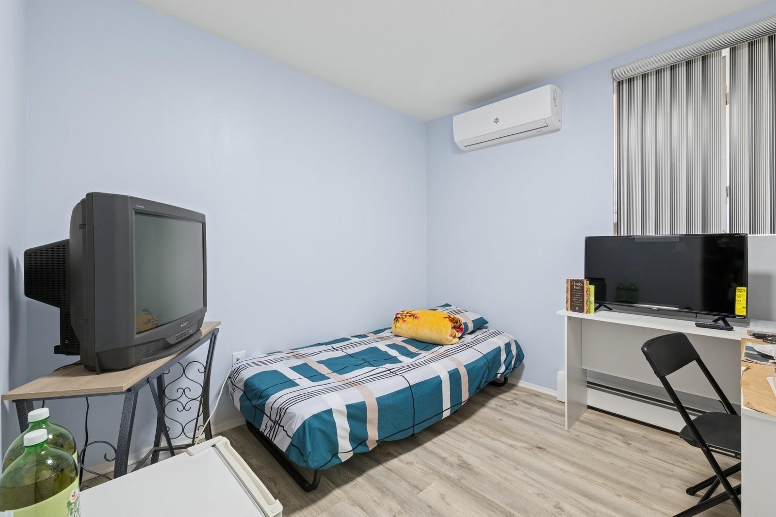 Single Family 16 Ave  Queens, NY 11360, MLS-865152-39