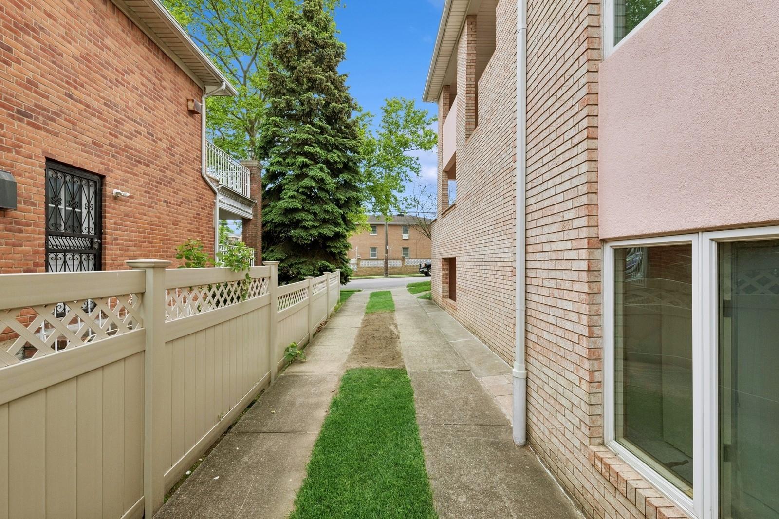 Single Family 16 Ave  Queens, NY 11360, MLS-865152-42