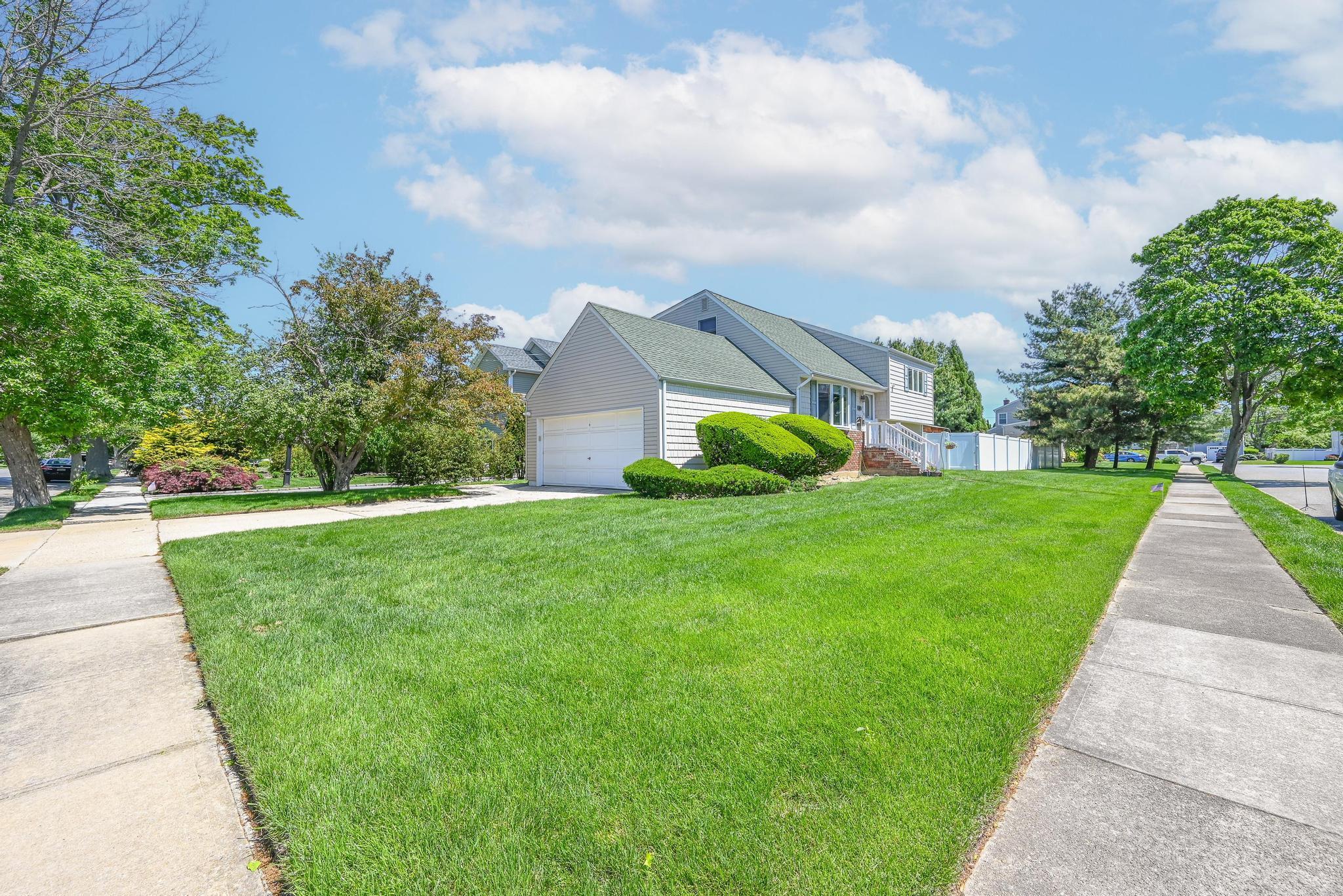 Single Family Baldwin  Nassau County, NY 11758, MLS-865155-2