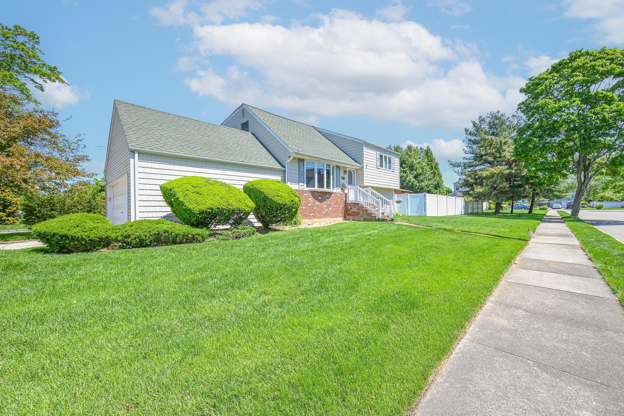 Single Family Baldwin  Nassau County, NY 11758, MLS-865155-32