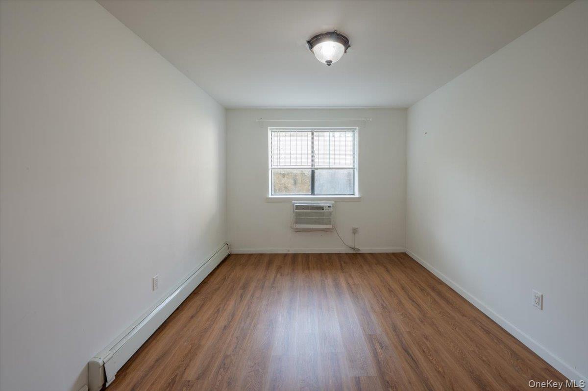 Single Family 29th  Queens, NY 11358, MLS-865156-24