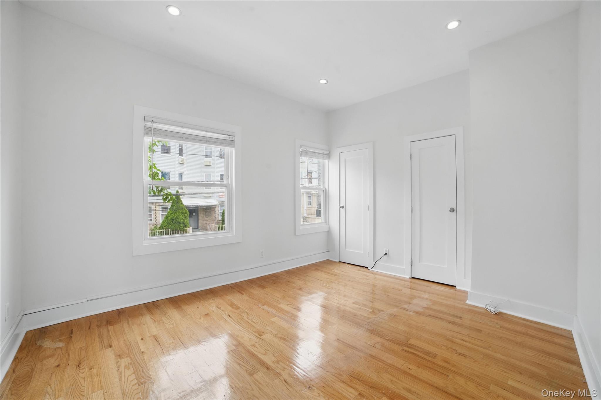 Single Family Van Cortlandt Park Westchester County, NY 10701, MLS-865171-11