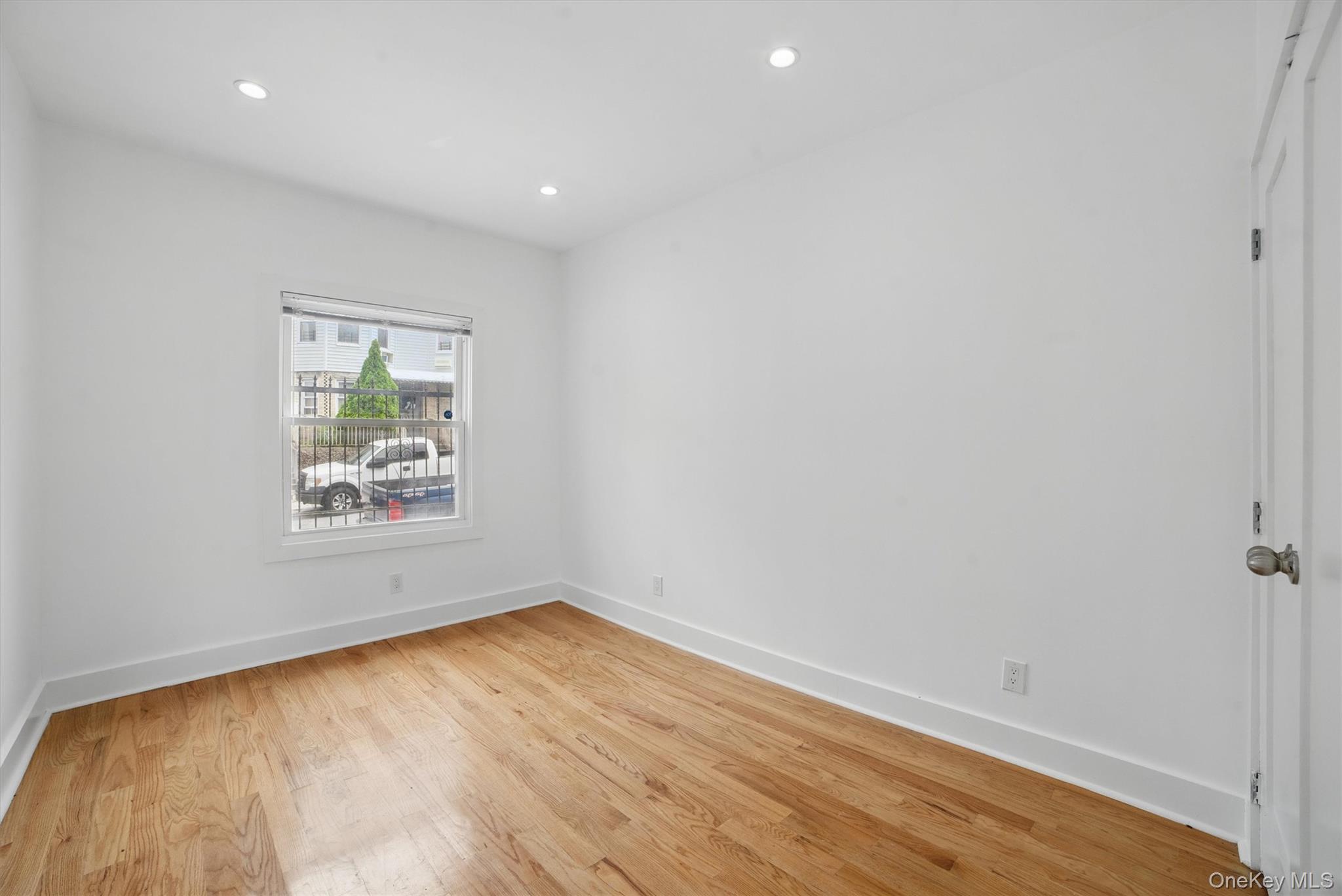 Single Family Van Cortlandt Park Westchester County, NY 10701, MLS-865171-21