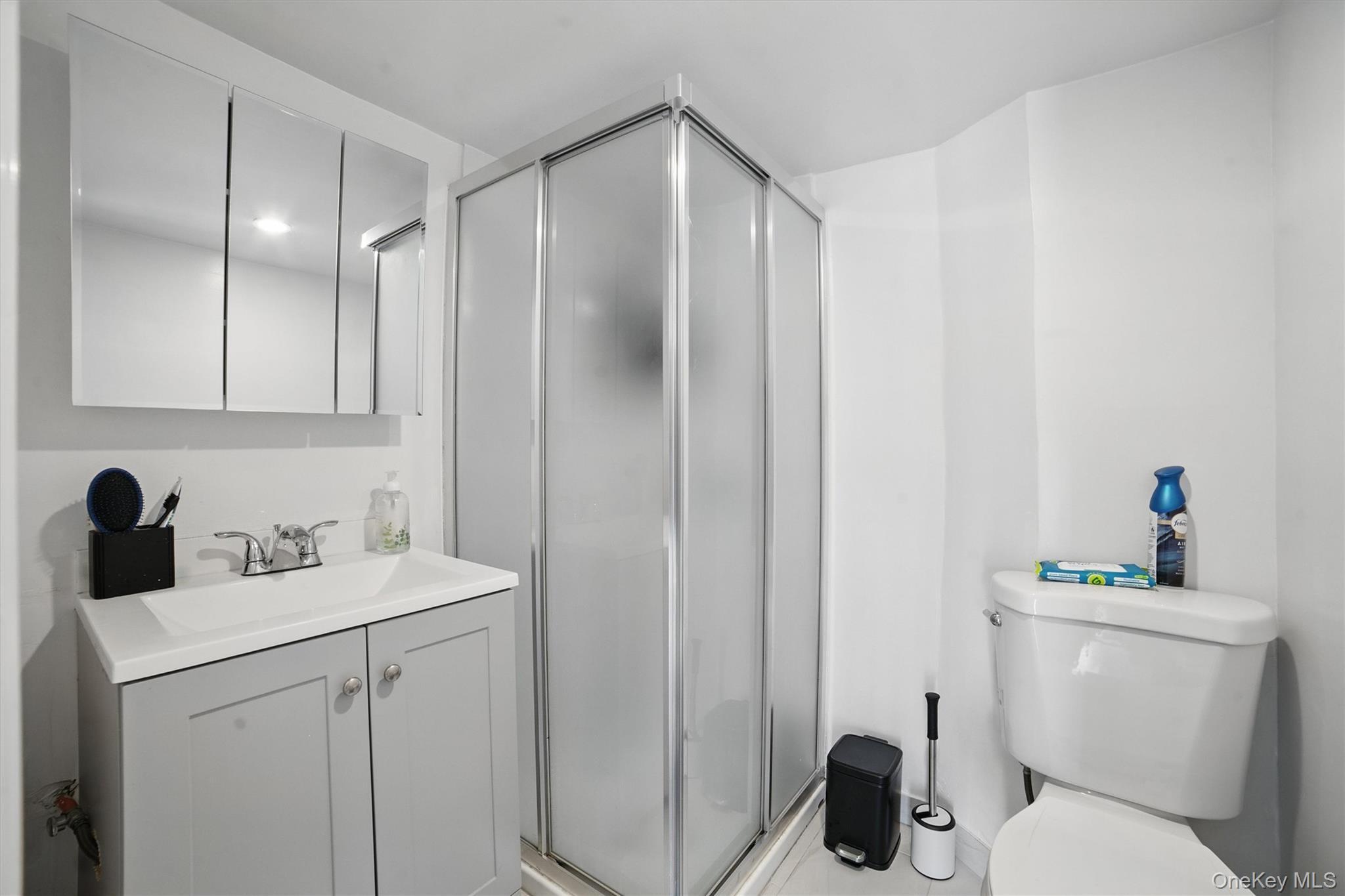 Single Family Van Cortlandt Park Westchester County, NY 10701, MLS-865171-25