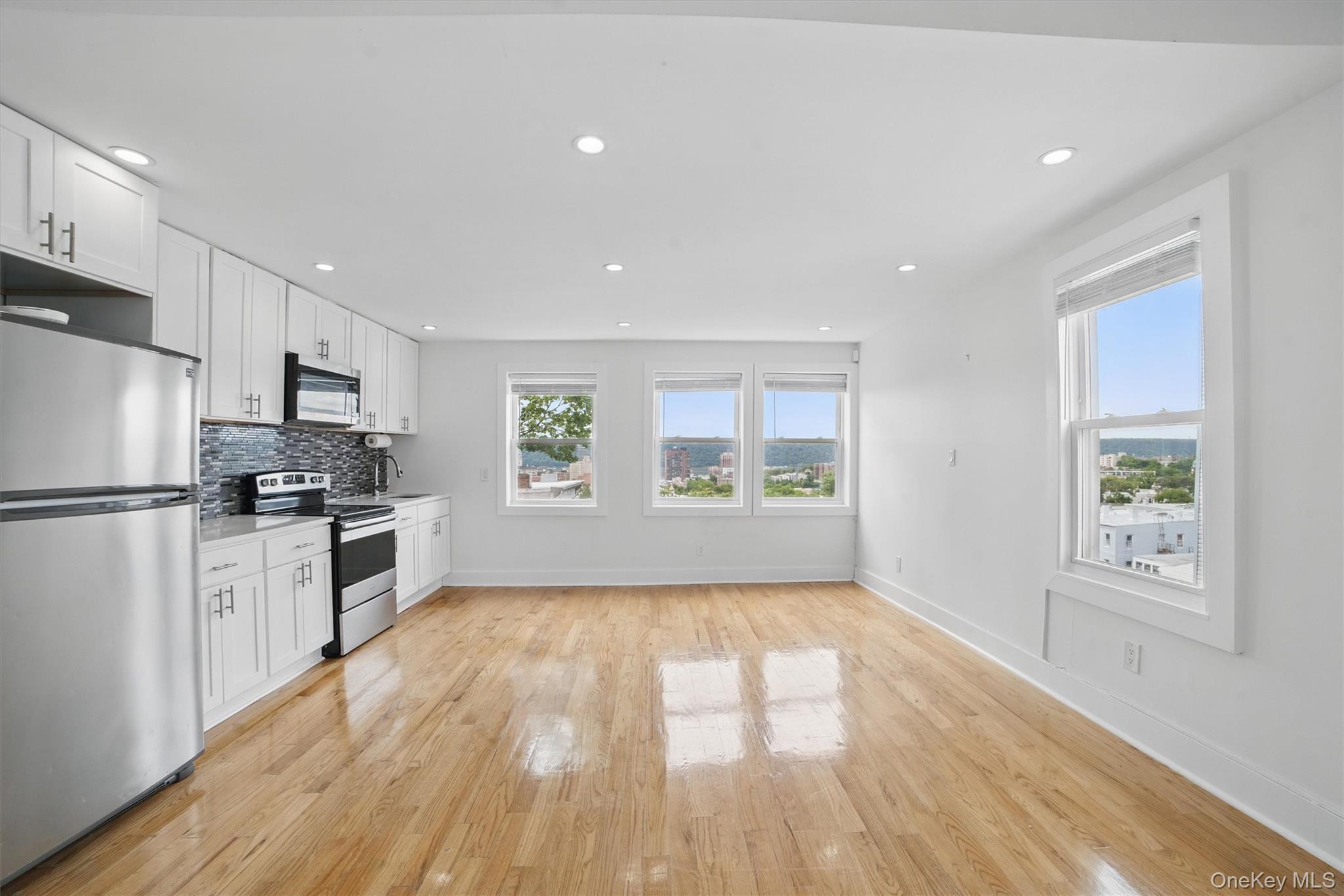 Single Family Van Cortlandt Park Westchester County, NY 10701, MLS-865171-6