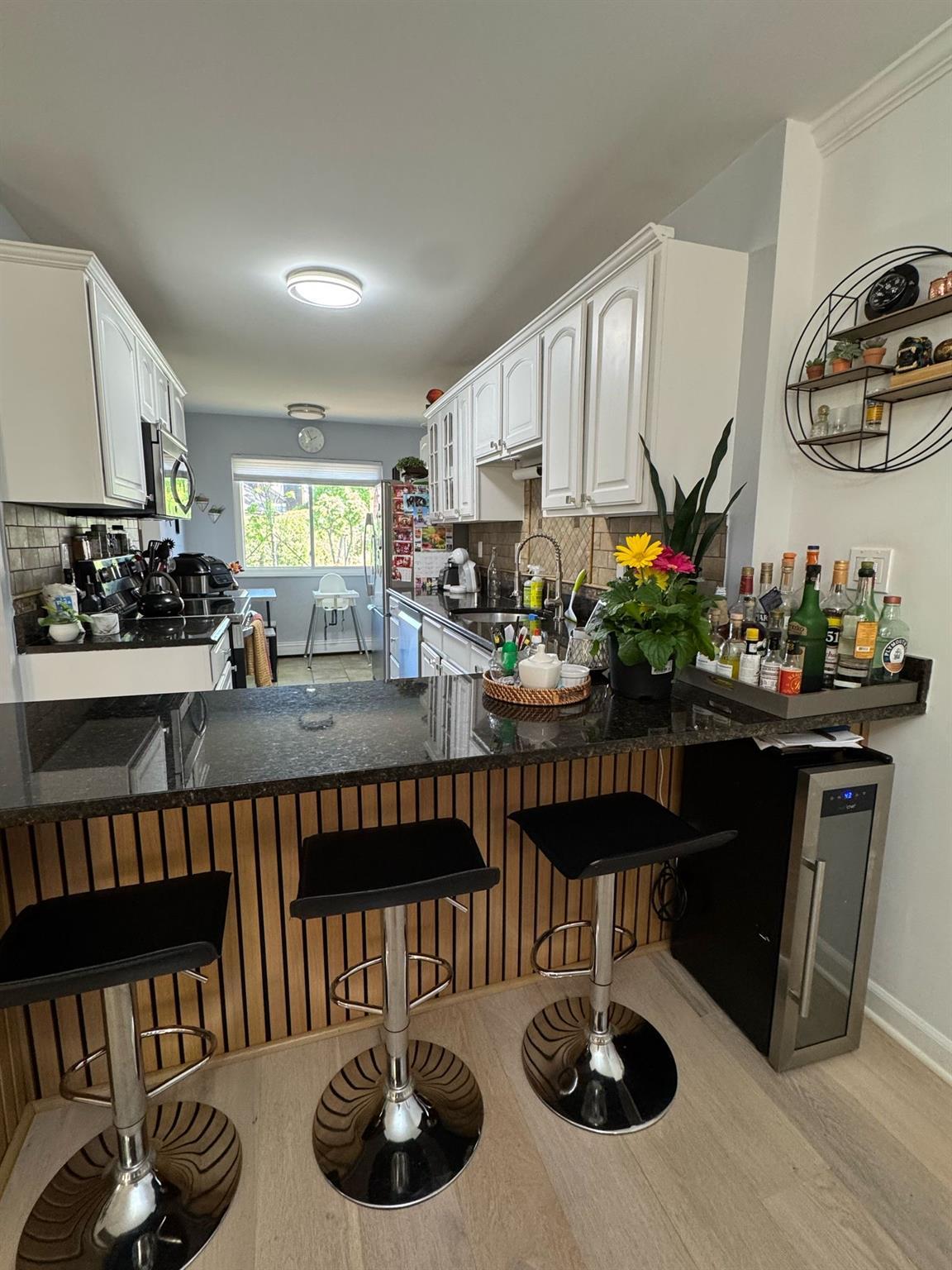 Single Family Greenway Close  Westchester County, NY 10573, MLS-865173-10