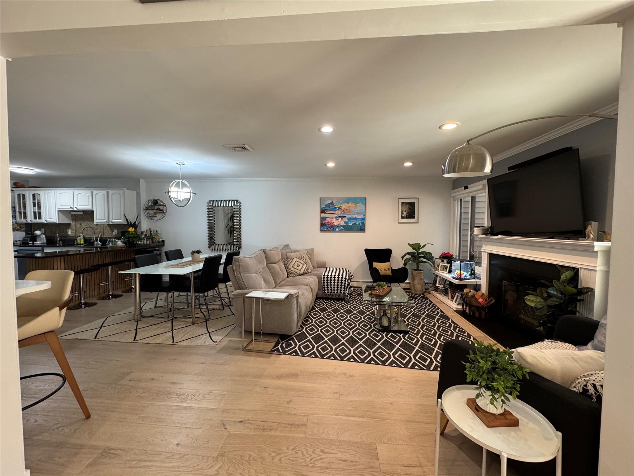 Single Family Greenway Close  Westchester County, NY 10573, MLS-865173-29