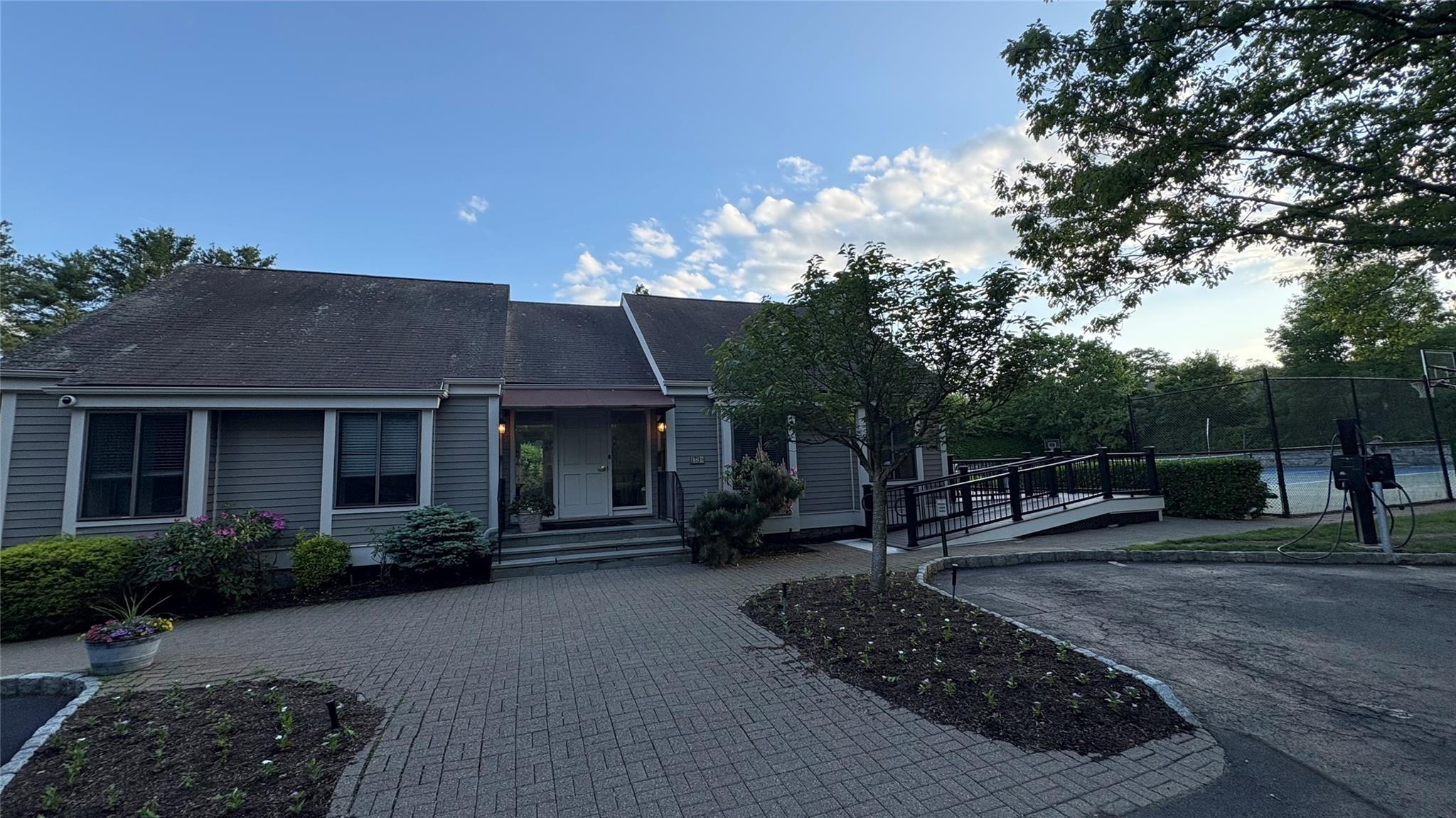 Single Family Greenway Close  Westchester County, NY 10573, MLS-865173-38