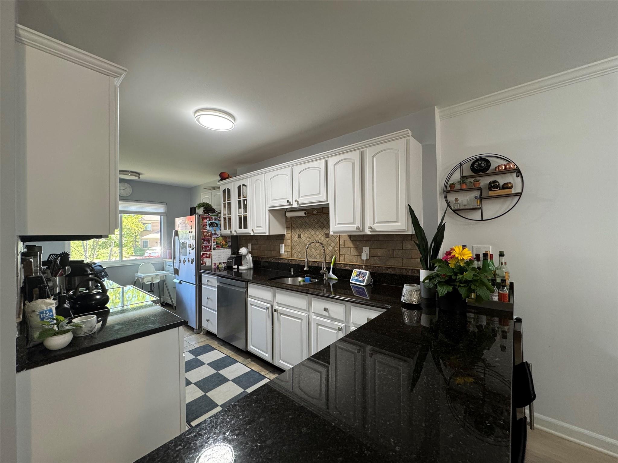 Single Family Greenway Close  Westchester County, NY 10573, MLS-865173-7