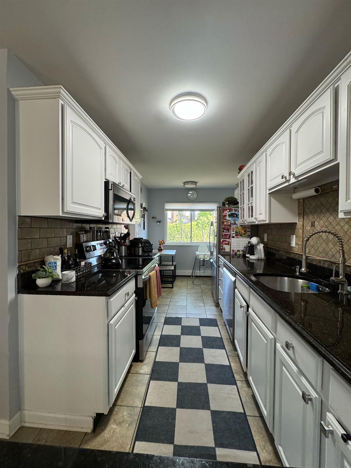 Single Family Greenway Close  Westchester County, NY 10573, MLS-865173-9