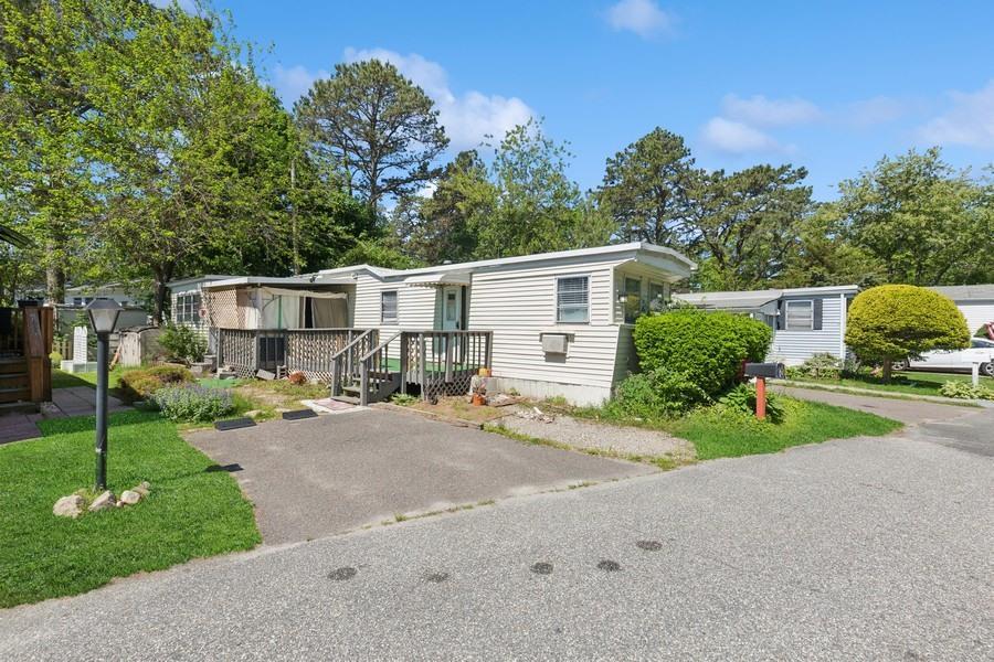 Single Family Riverleigh  Suffolk County, NY 11901, MLS-865184-5