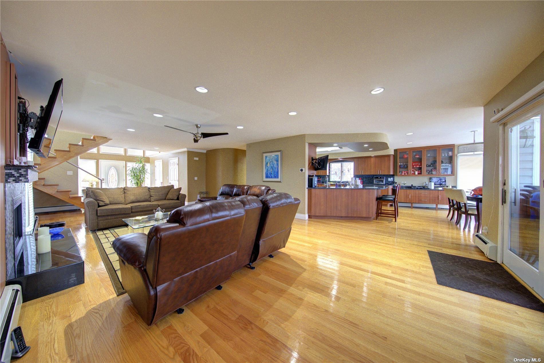 Single Family Shore  Suffolk County, NY 11757, MLS-865203-16