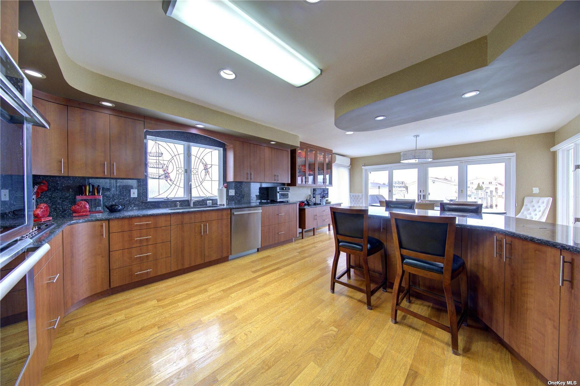 Single Family Shore  Suffolk County, NY 11757, MLS-865203-17