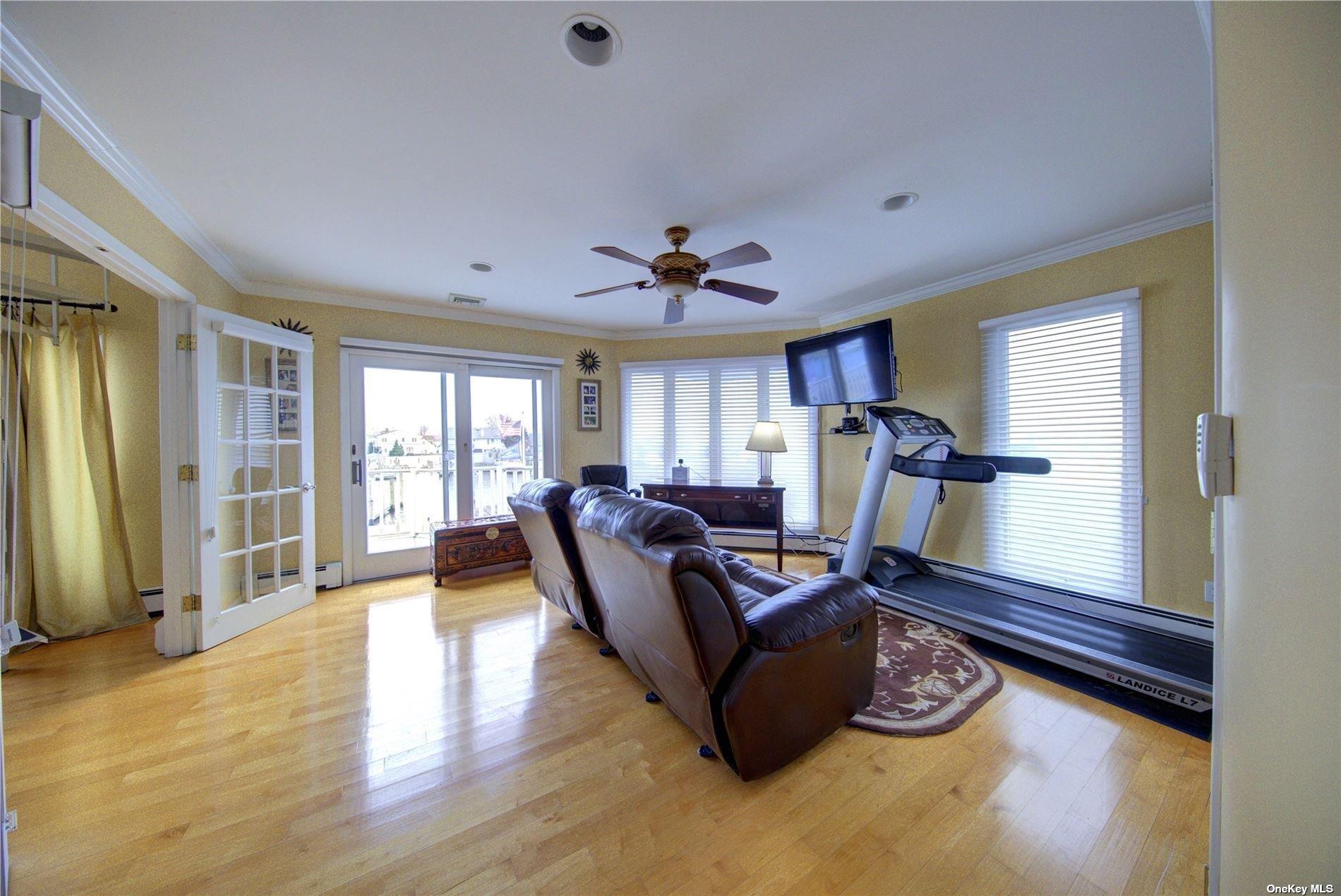 Single Family Shore  Suffolk County, NY 11757, MLS-865203-18