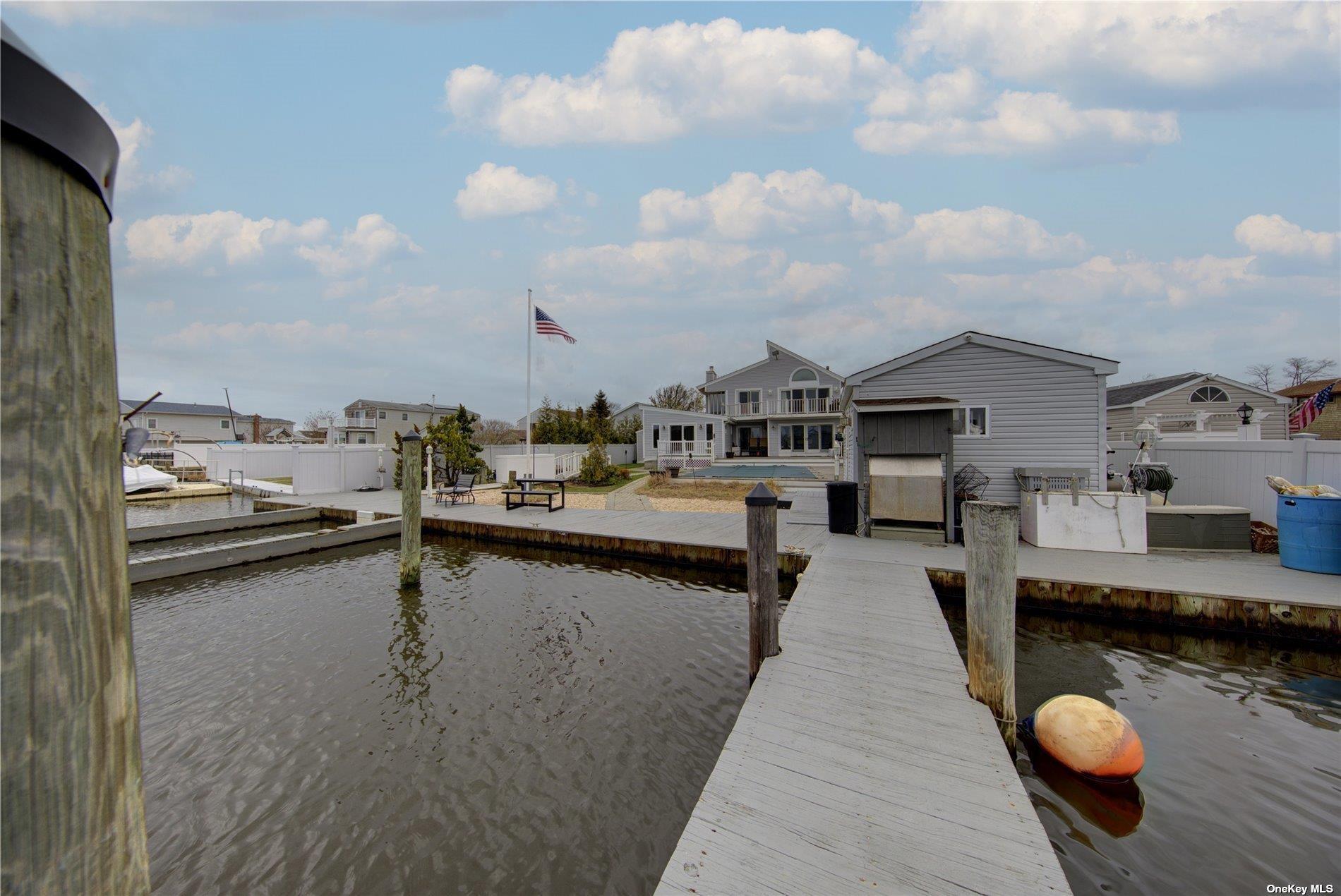 Single Family Shore  Suffolk County, NY 11757, MLS-865203-6