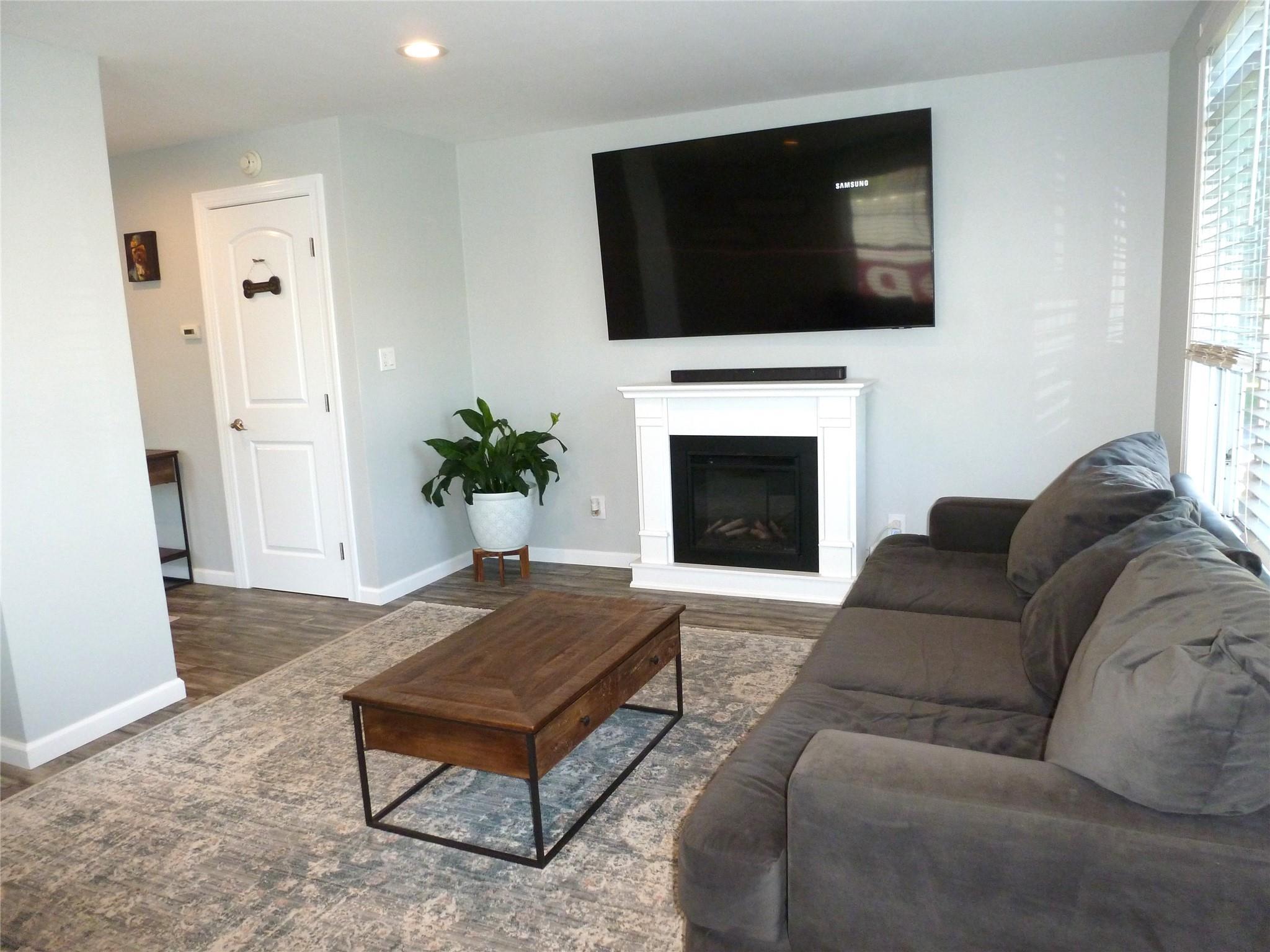 Single Family Evergreen  Suffolk County, NY 11772, MLS-865212-13