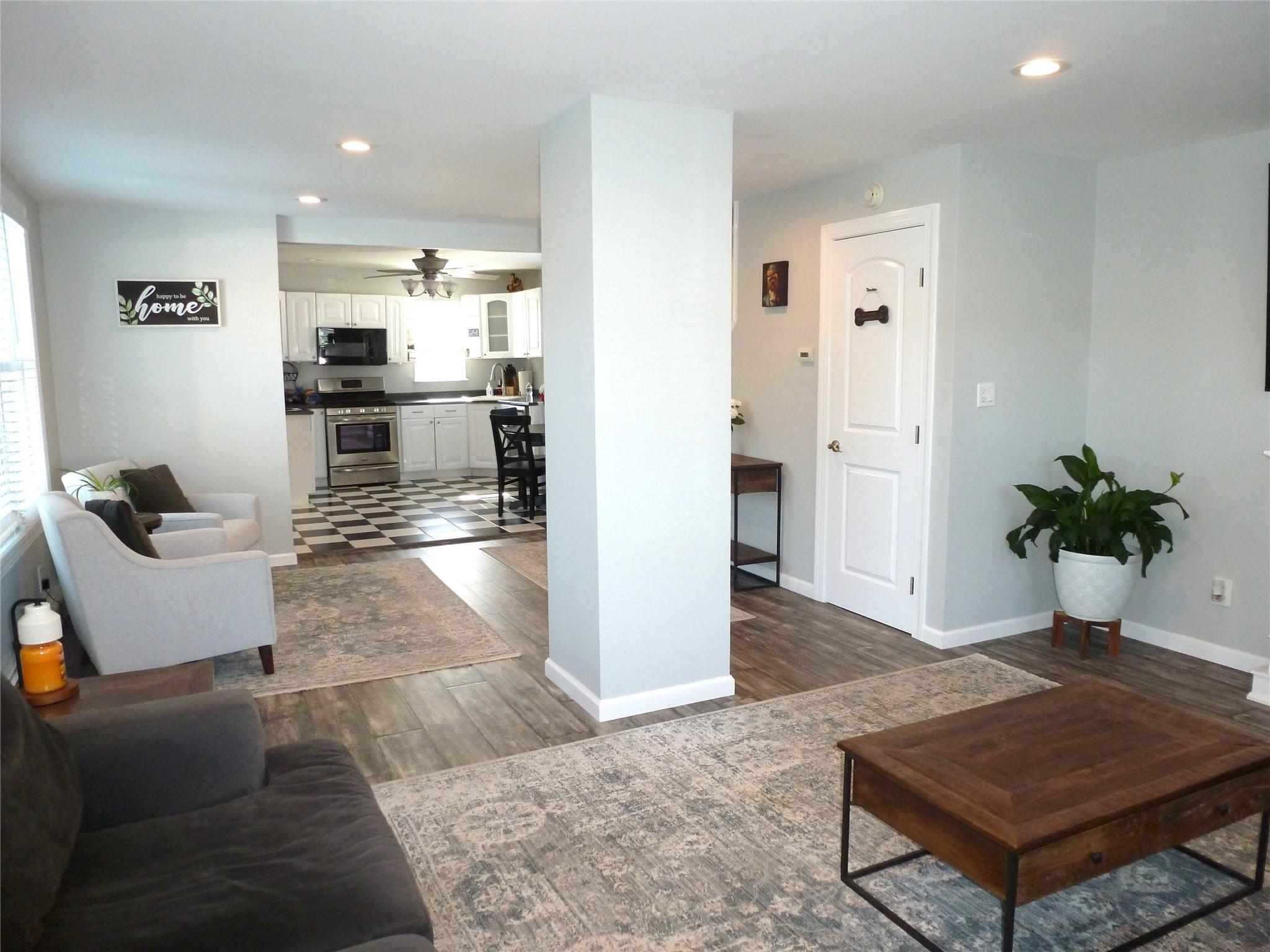 Single Family Evergreen  Suffolk County, NY 11772, MLS-865212-15