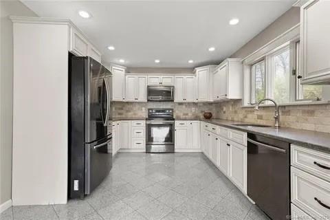 Single Family Hynes  Dutchess County, NY 12570, MLS-865217-15
